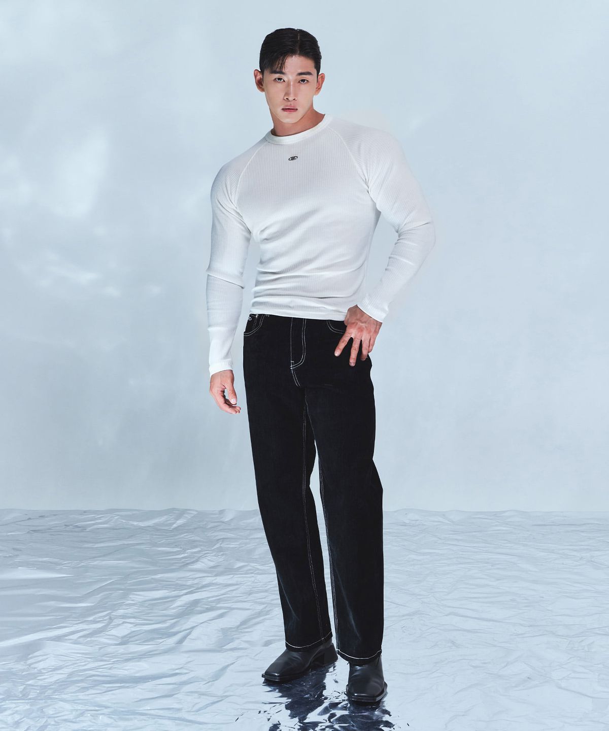 본투윈(BORN TO WIN) VELVET STRAIGHT DENIM PANTS [BLACK]