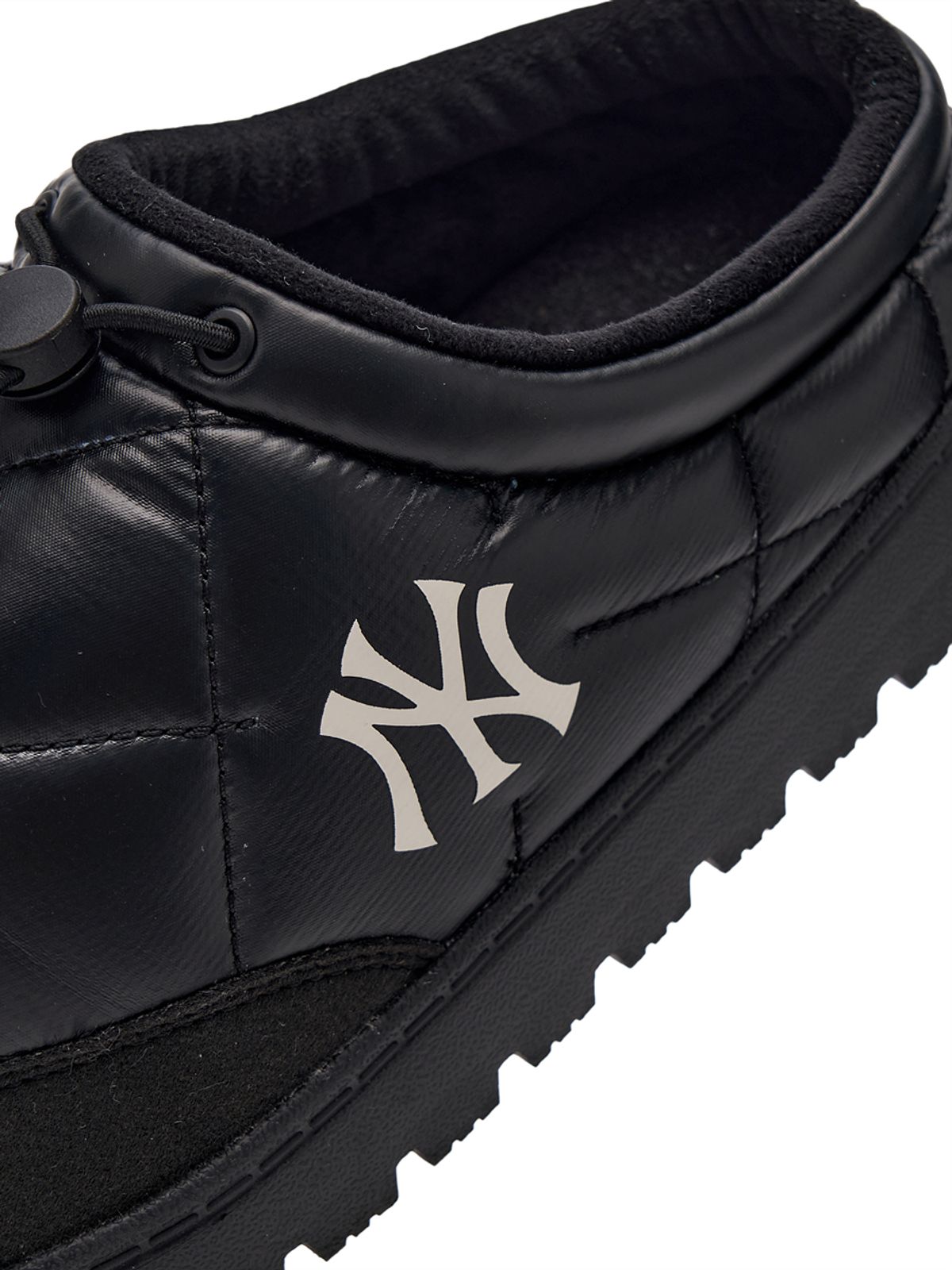 엠엘비(MLB) 플러시 퀼팅 뮬 NY (Black)