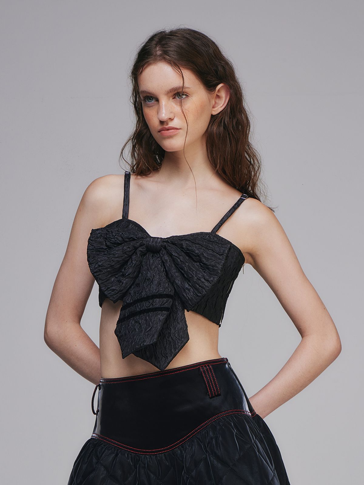 키셰리헤(KICHELEEHE) 리본 뷔스티에 탑_블랙