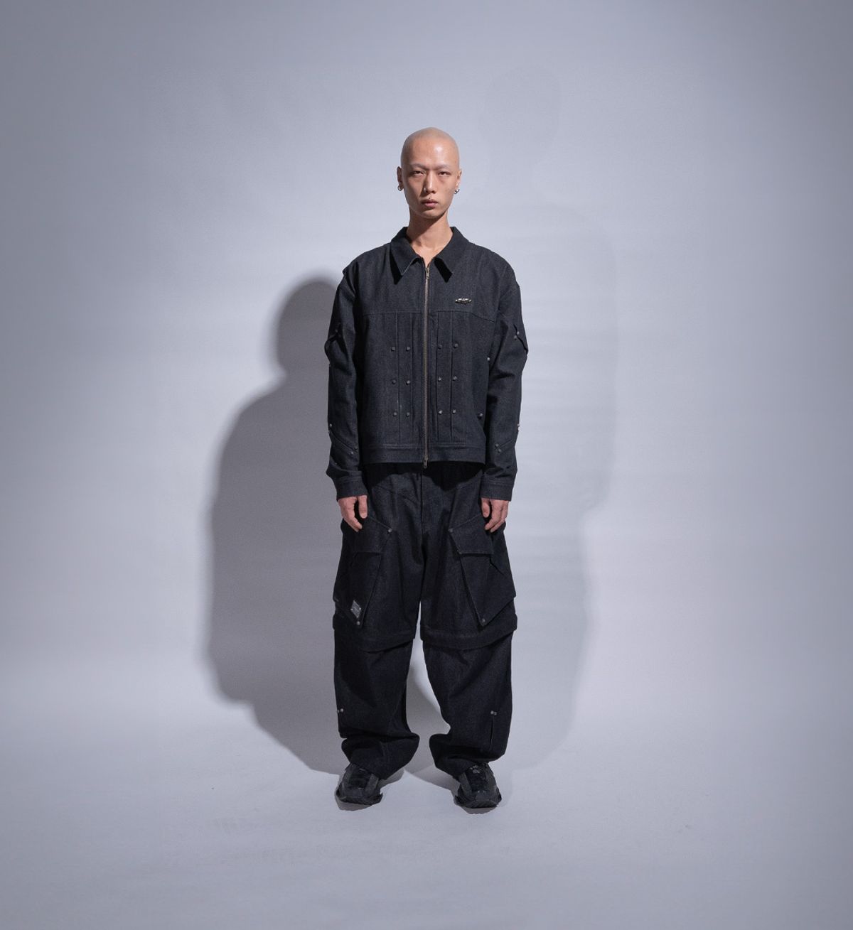 에르 바이 에러리스트(ERR BY ERRORIST) SCAR DENIM JACKET [BLACK]