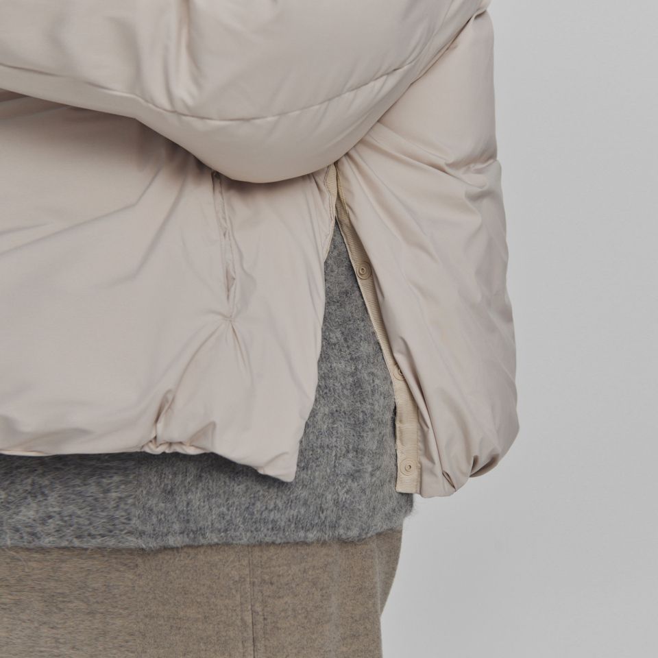 MUSINSA公式 | AMOMENTO HOODED DOWN PUFFER (2COLORS)