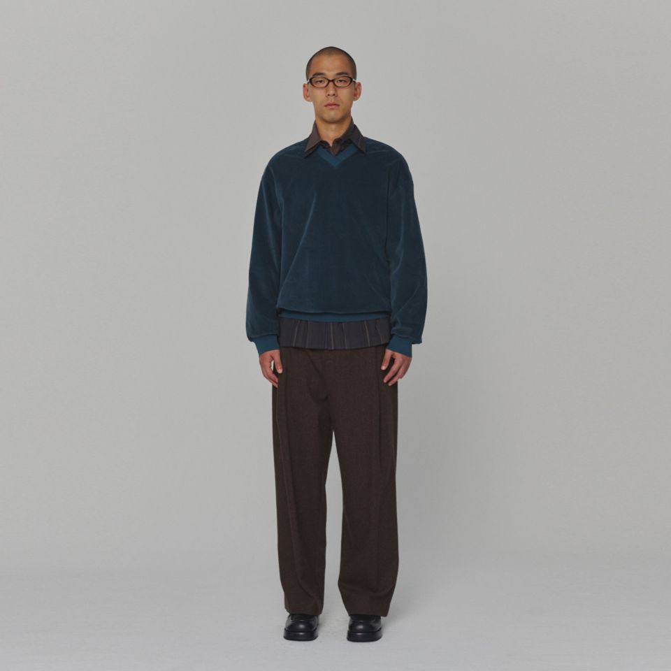 MUSINSA | AMOMENTO VELVET V-NECK PULLOVER (3COLORS)