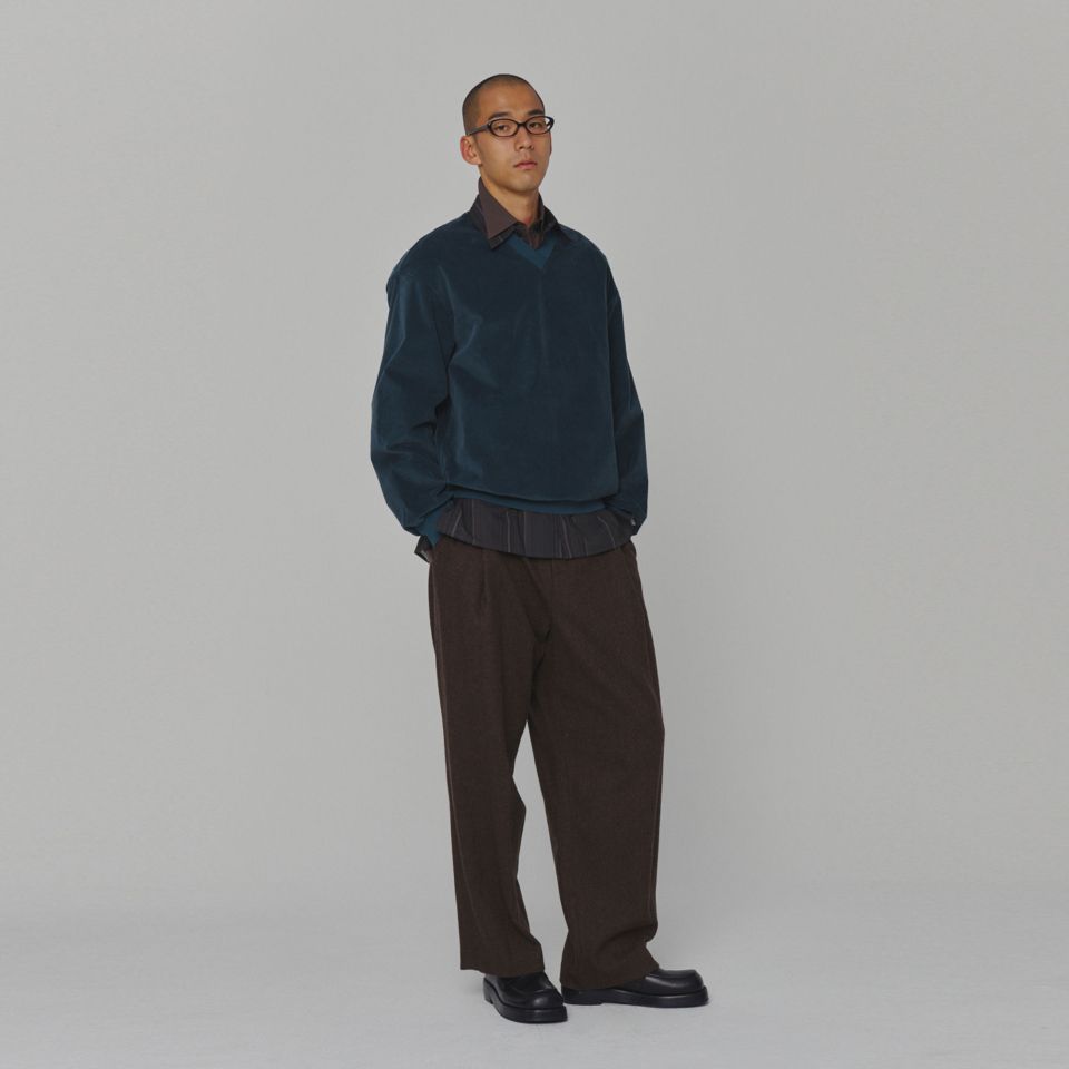 MUSINSA | AMOMENTO VELVET V-NECK PULLOVER (3COLORS)