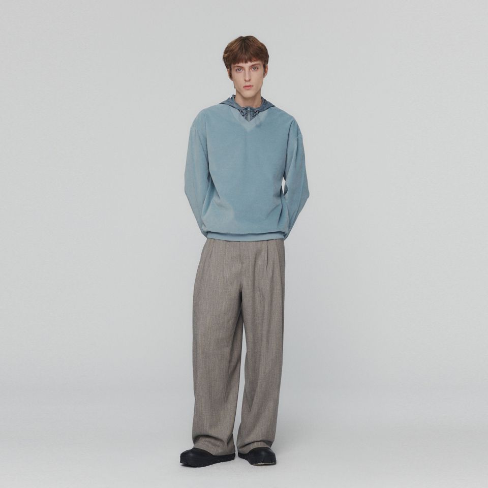 MUSINSA | AMOMENTO VELVET V-NECK PULLOVER (3COLORS)