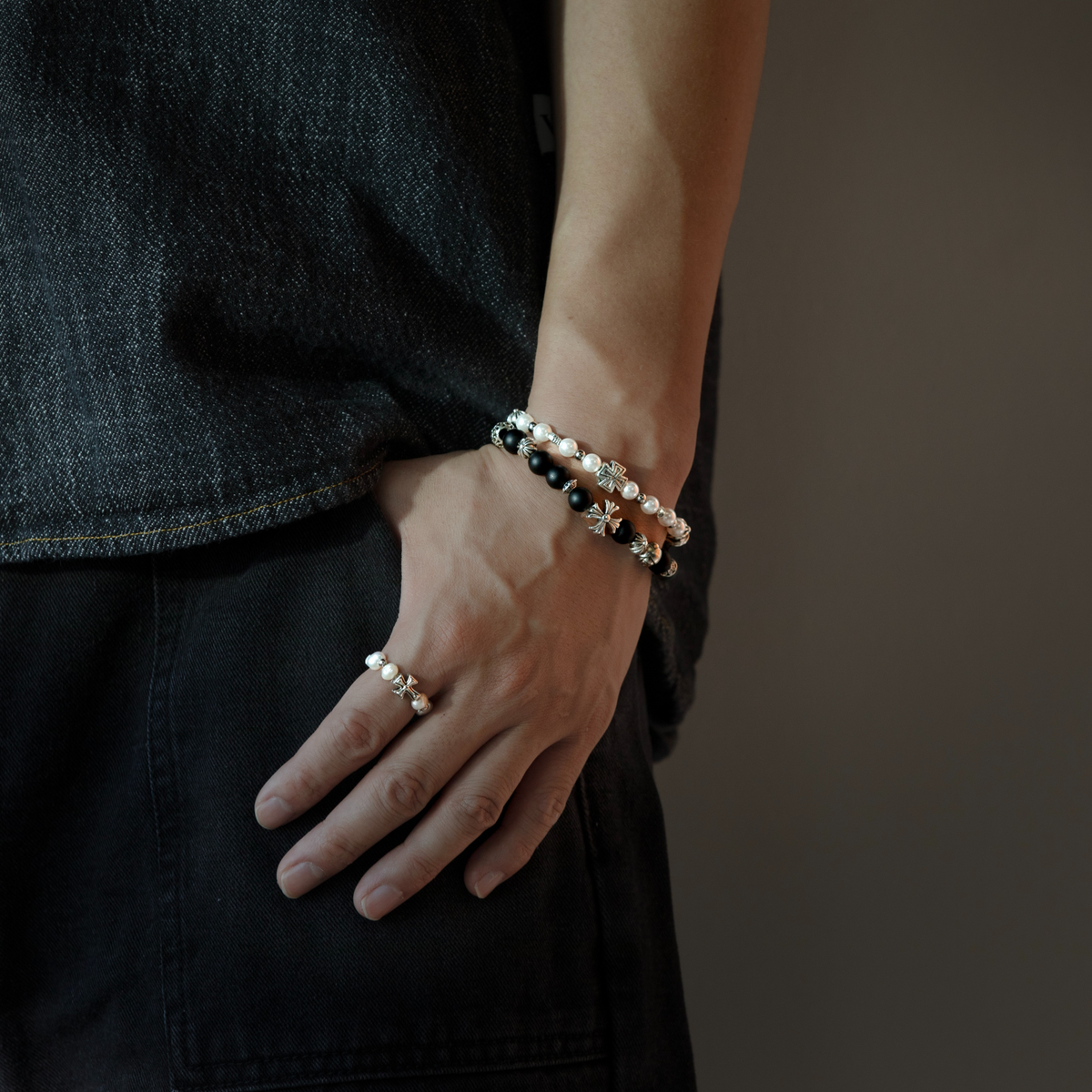 다크라이트(DARKLIGHT) Pearl & Chrome Bracelet