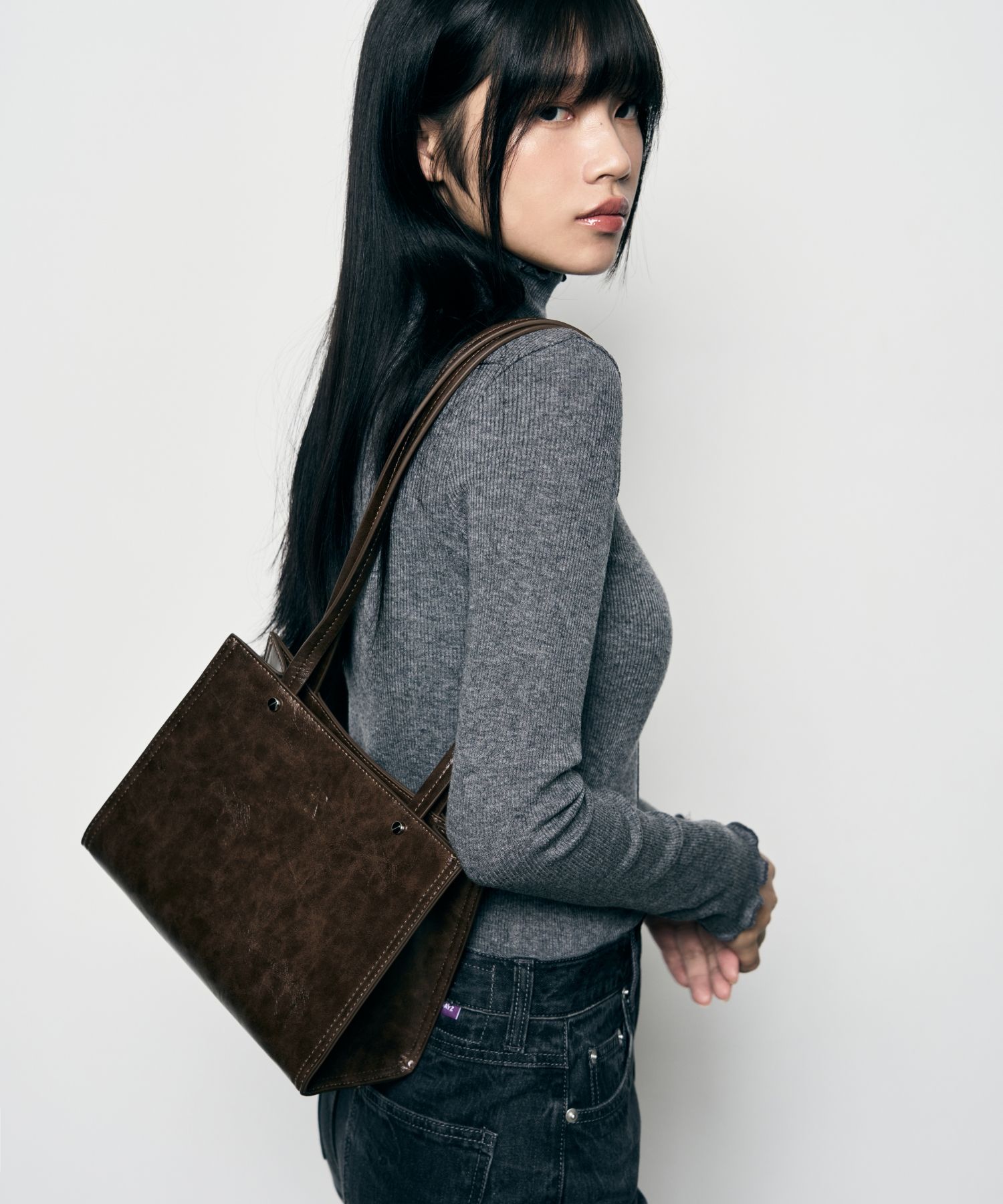 MUSINSA | LEATHERY Bolted Square Shoulder Bag / Mini [WOOD