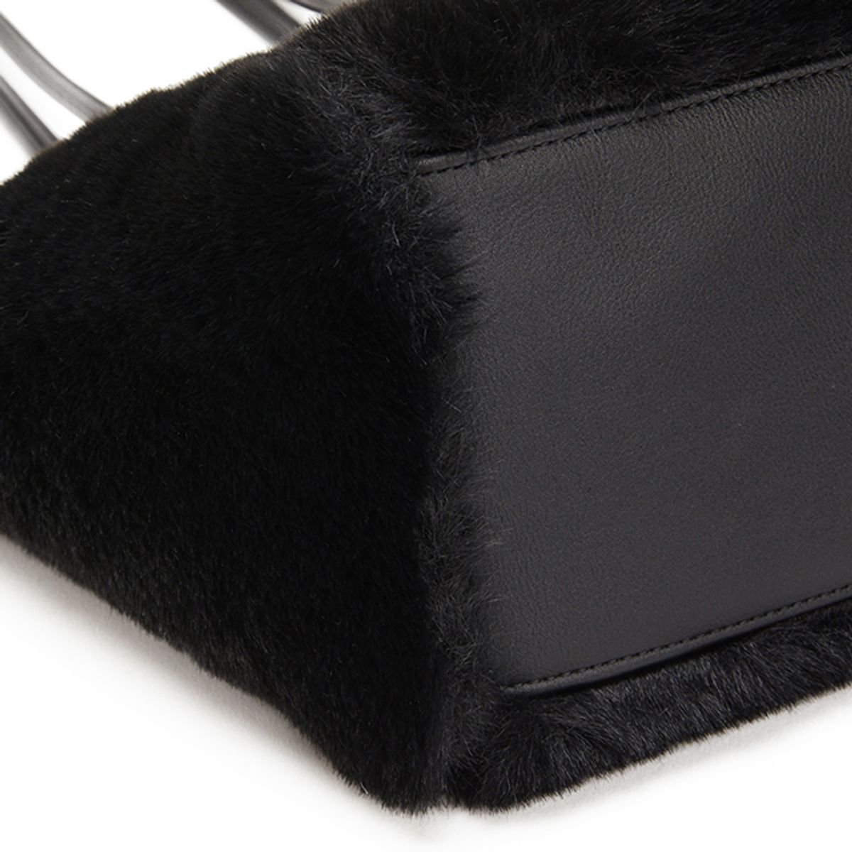 랩(LAP) FUR LEATHER SHOULDER BAG AQ7ABA09