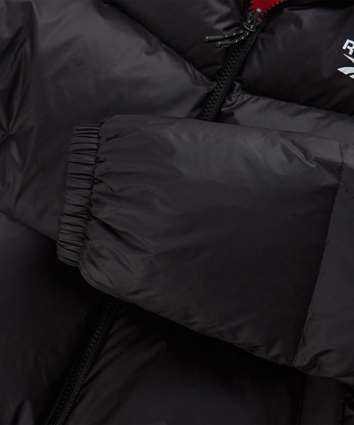 리복(REEBOK) 벡터 리버시블 크롭 다운 자켓 (W) - 레드