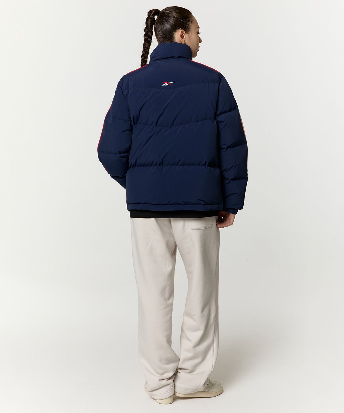 리복(REEBOK) 클래식 벡터 패널드 다운 자켓 - 네이비