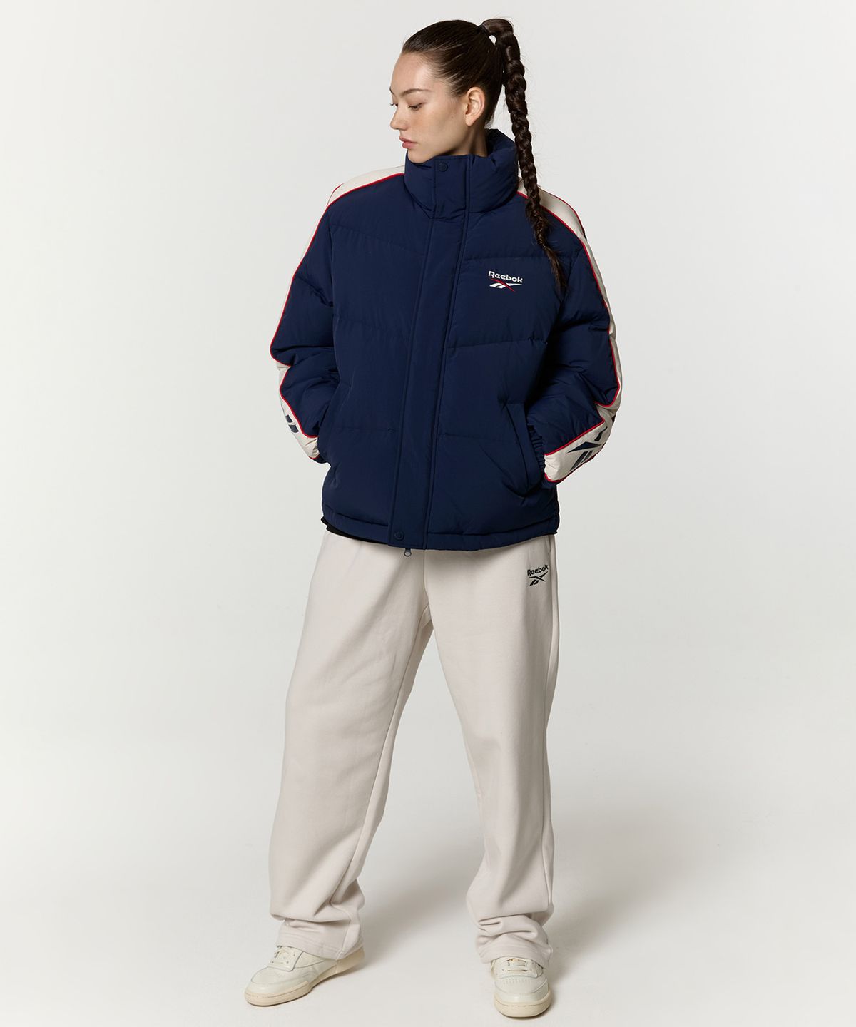 리복(REEBOK) 클래식 벡터 패널드 다운 자켓 - 네이비