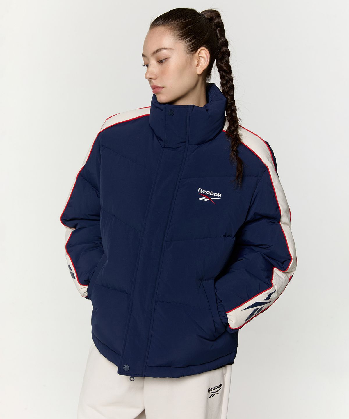 리복(REEBOK) 클래식 벡터 패널드 다운 자켓 - 네이비