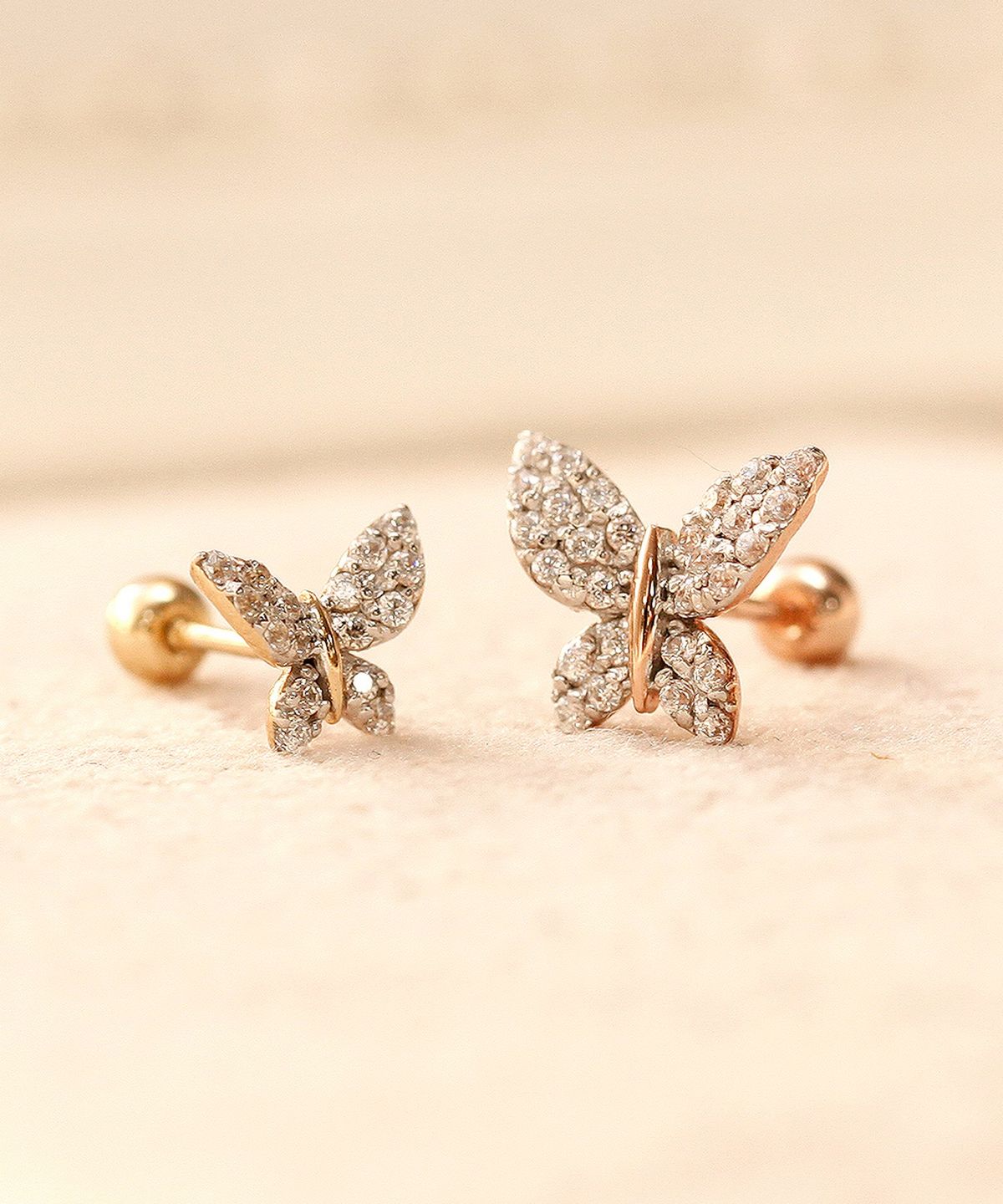 미니멀피어싱(MINIMALPIERCING) 14K 화이트 크리스탈 블링 나비 피어싱 귀걸이