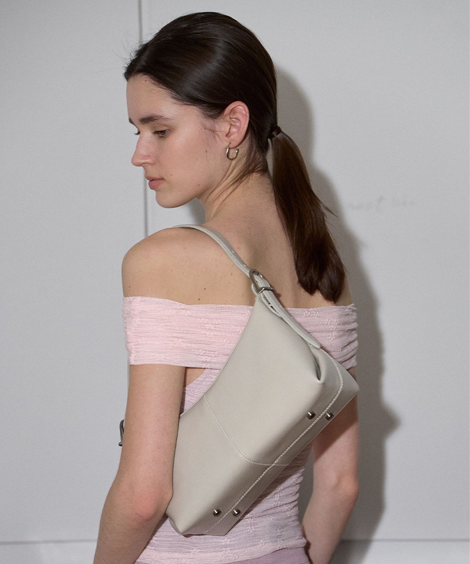 ★2025SS新作★FOLNUA★MINI BATEAU BAG - VINTAGE MUSINSA | FOLNUA MINI BATEAU BAG - VINTAGE [3COLOR]