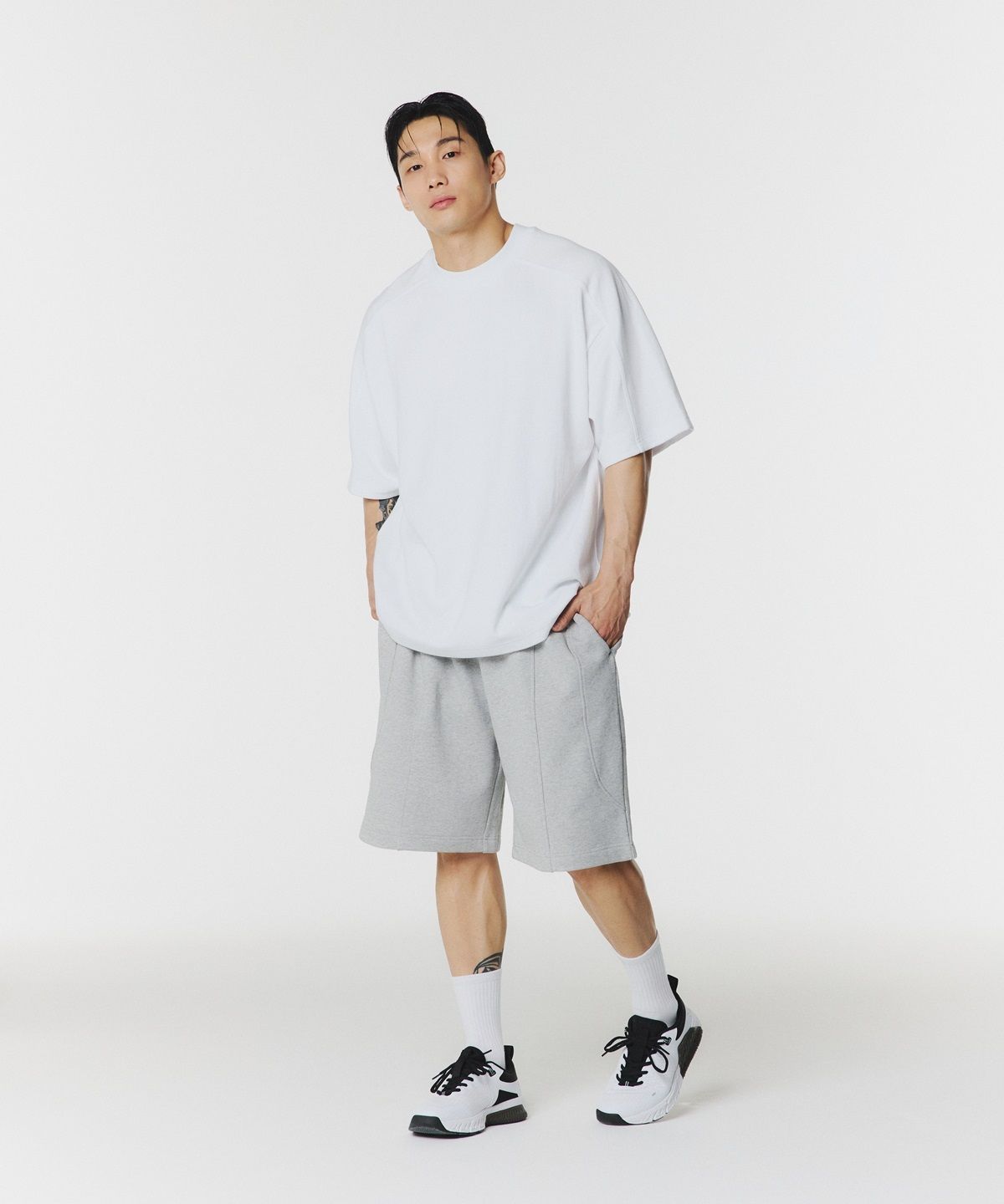 무신사 스탠다드 스포츠(MUSINSA STANDARD SPORTS) 스웻 오버 버뮤다 쇼츠 (3color)