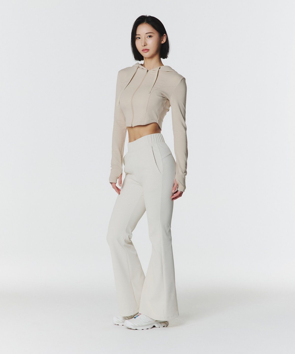 무신사 스탠다드 스포츠(MUSINSA STANDARD SPORTS) 골지 플레어 팬츠 우먼(2color)