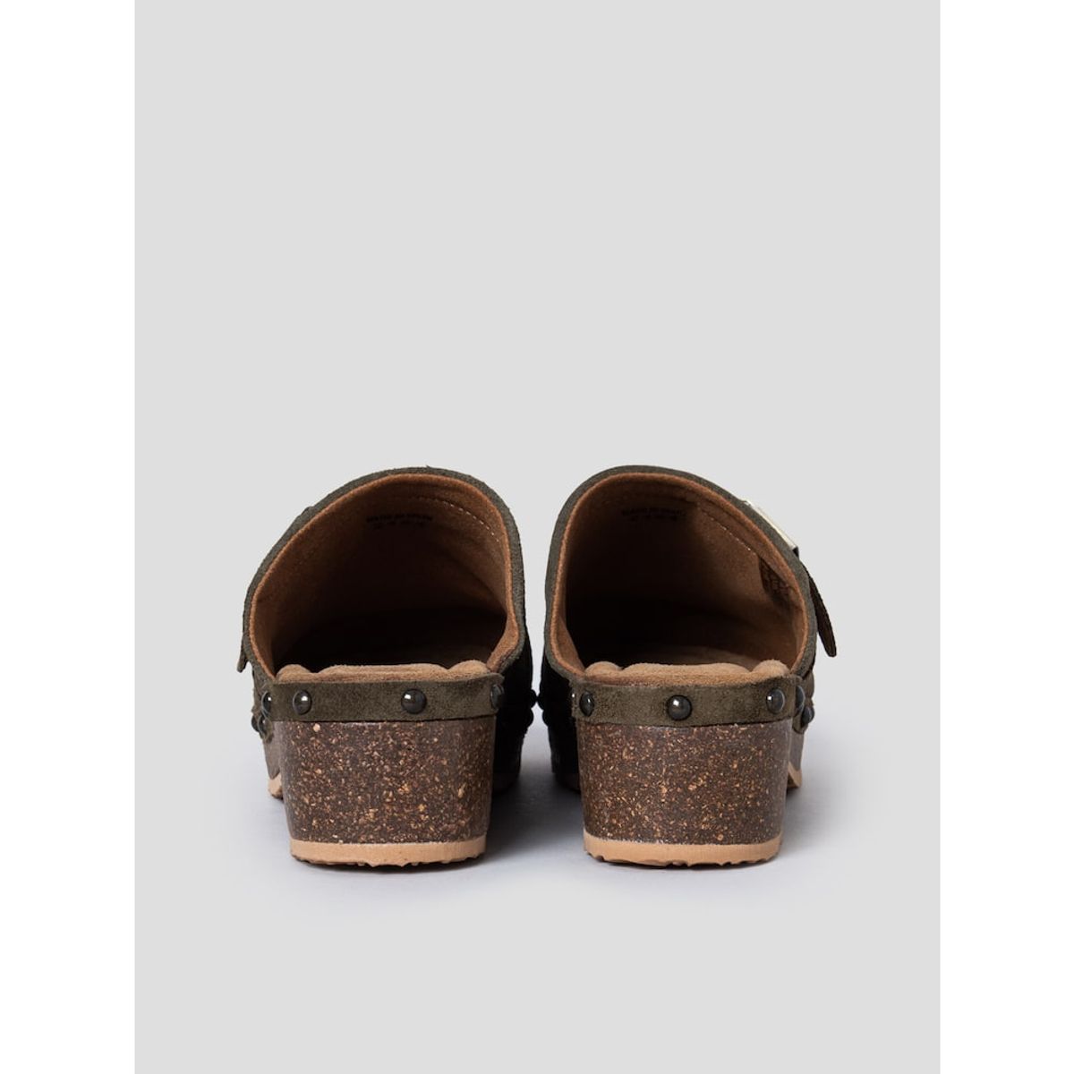 숄(SCHOLL) (WOMEN) 청키솔 버튼 장식 크로그  카키 (HH49K2C41H)