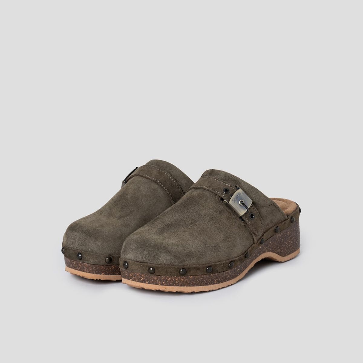 숄(SCHOLL) (WOMEN) 청키솔 버튼 장식 크로그  카키 (HH49K2C41H)