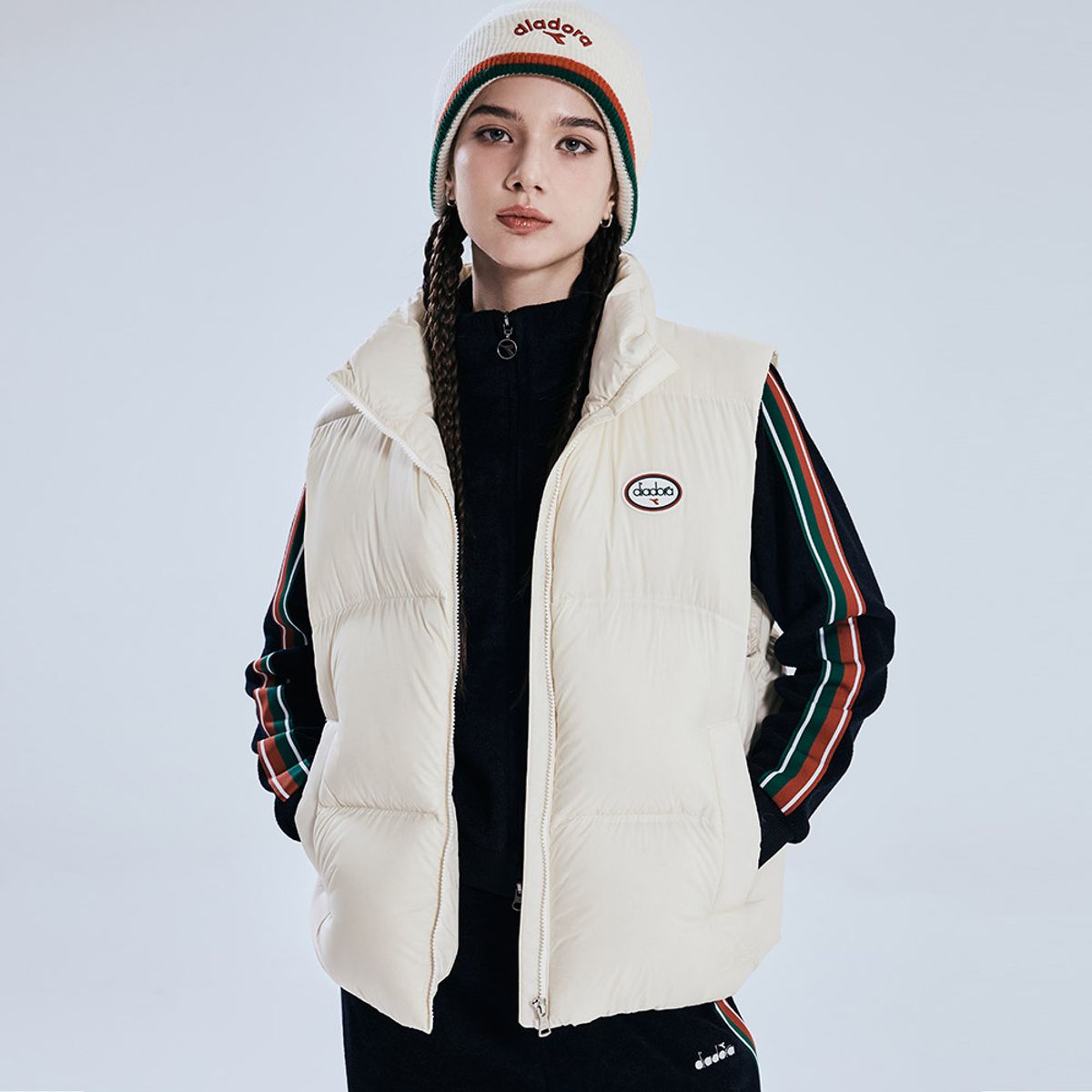 디아도라(diadora) 베라피우마 푸퍼 패딩 베스트 IVORY