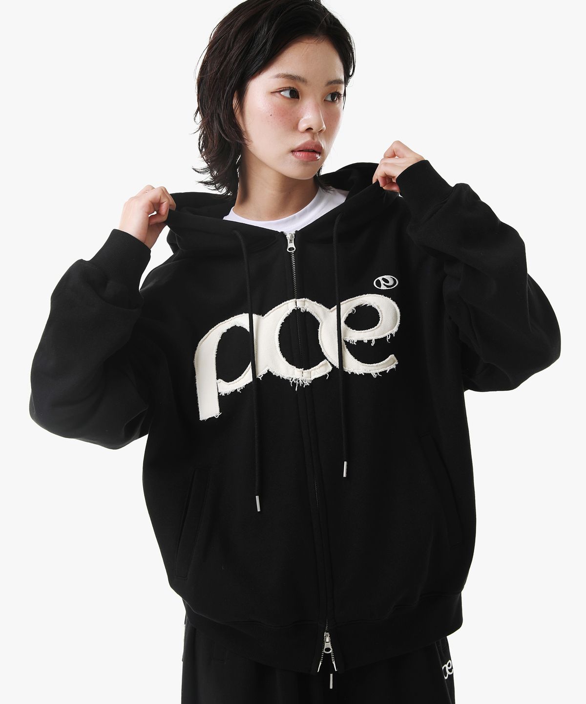 피스메이커(PIECE MAKER) [2TYPE] PCE APPLIQUE ZIP HOODIE (BLACK)