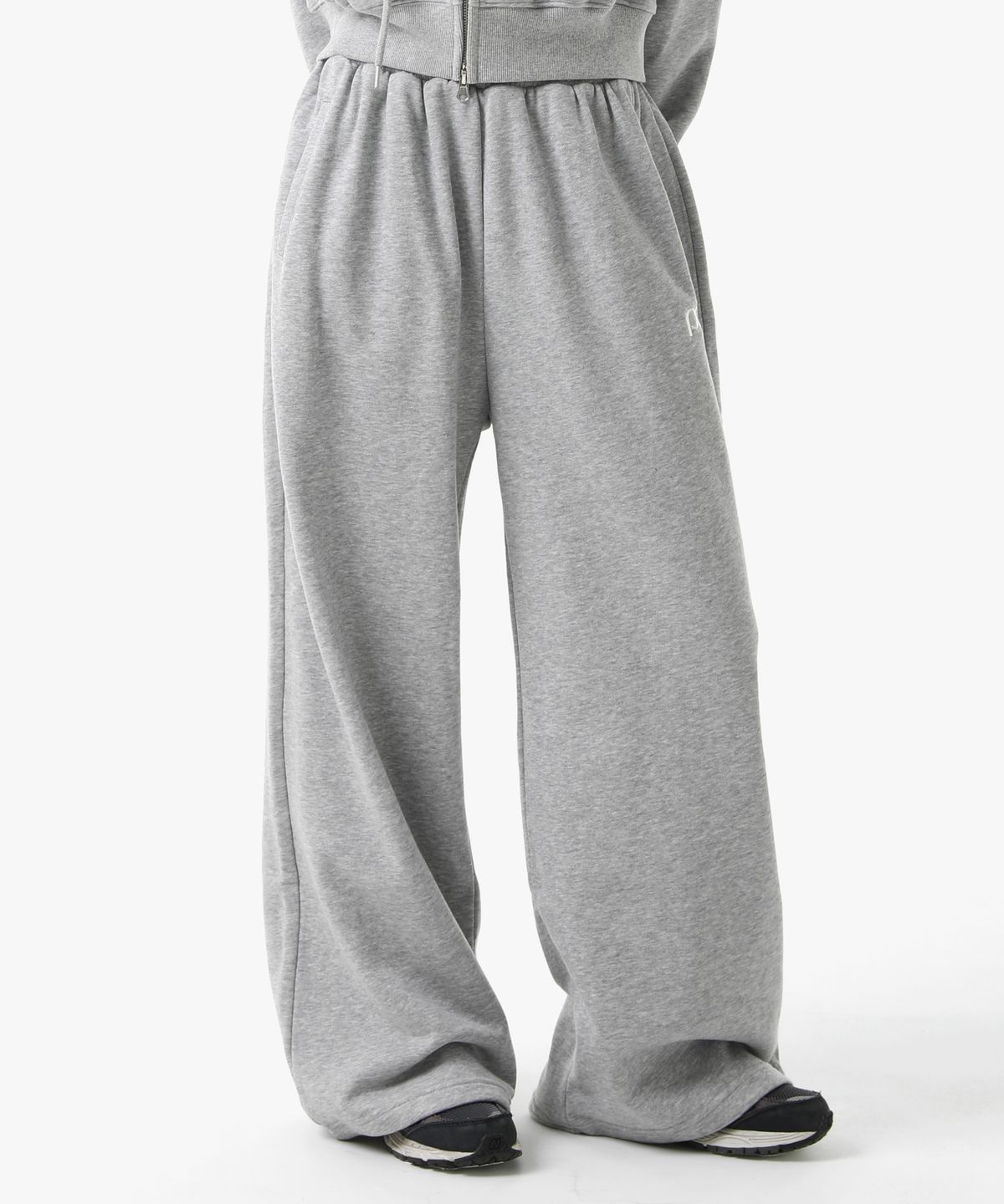피스메이커(PIECE MAKER) PCE POCKET APPLIQUE SWEAT PANTS (GREY)