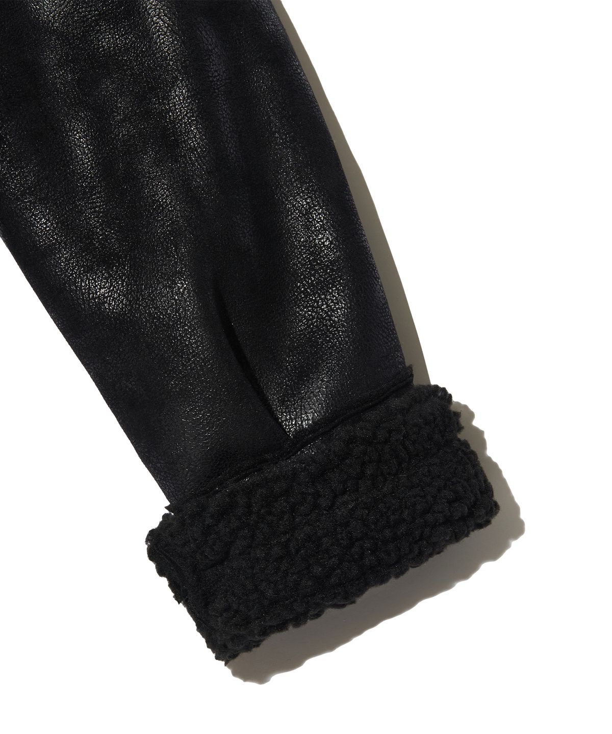 피스메이커(PIECE MAKER) CRACK LEATHER FLEECE MUSTANG (BLACK)