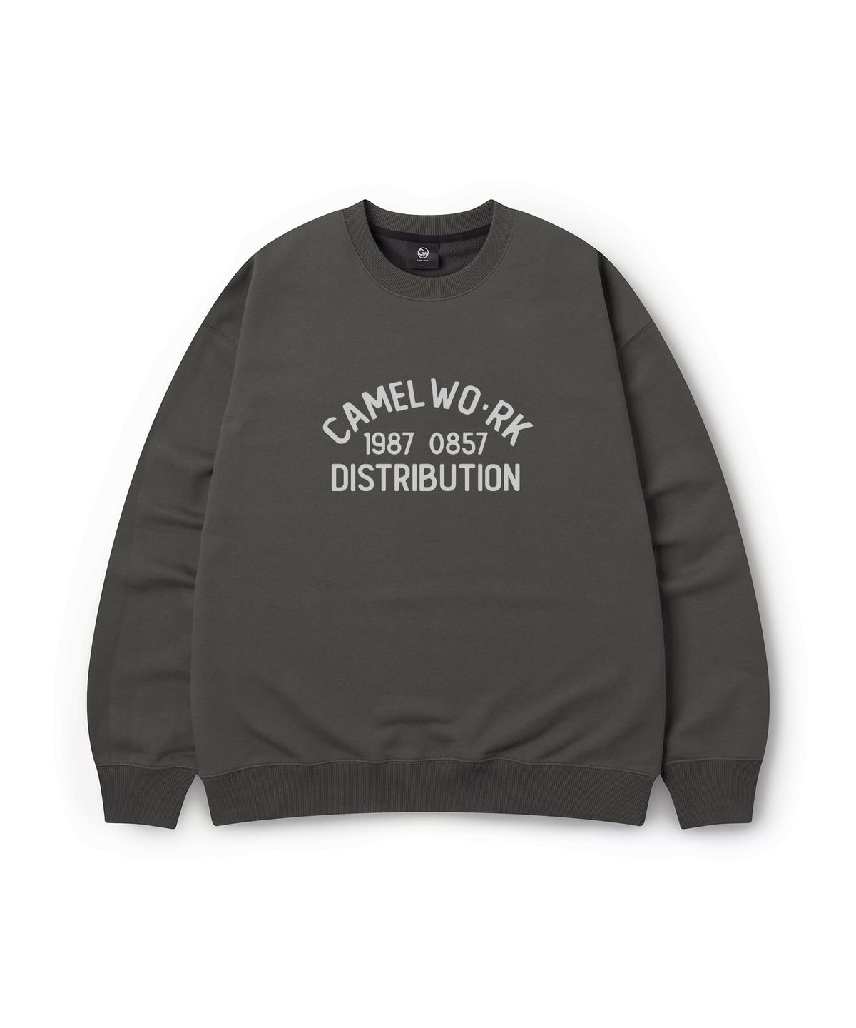 카멜워크(CAMEL WORK) 카멜 디스트리뷰션 라운드 로고 스웨트셔츠(차콜)