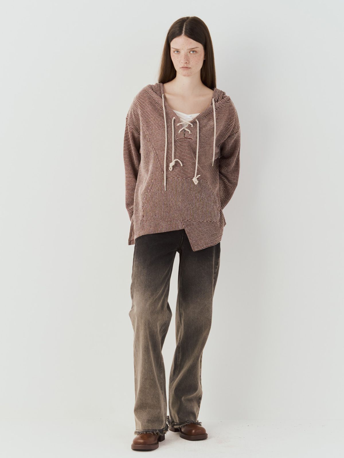 쎄쎄쎄(SETSETSET) BOHEMIAN LACE-UP KNIT TOP (RED BROWN)