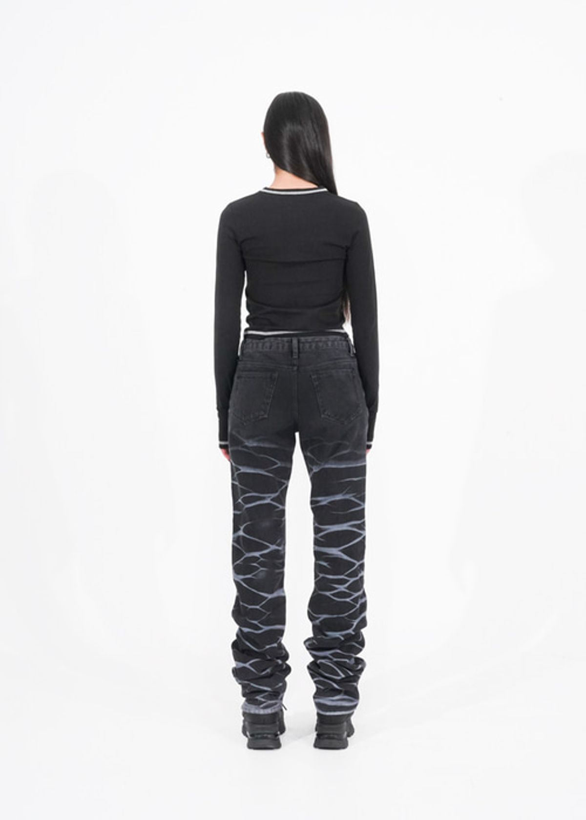 마이닝 컬렉터(MININGCOLLECTOR) HEART LONG SLEEVE TOP, BLACK