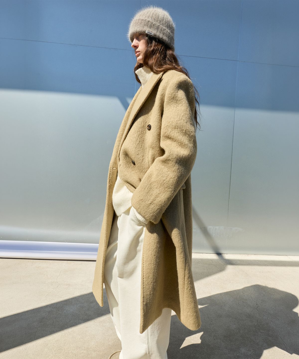 르바(LEVAR) Hairy Alpaca Blended Classic Coat - Beige