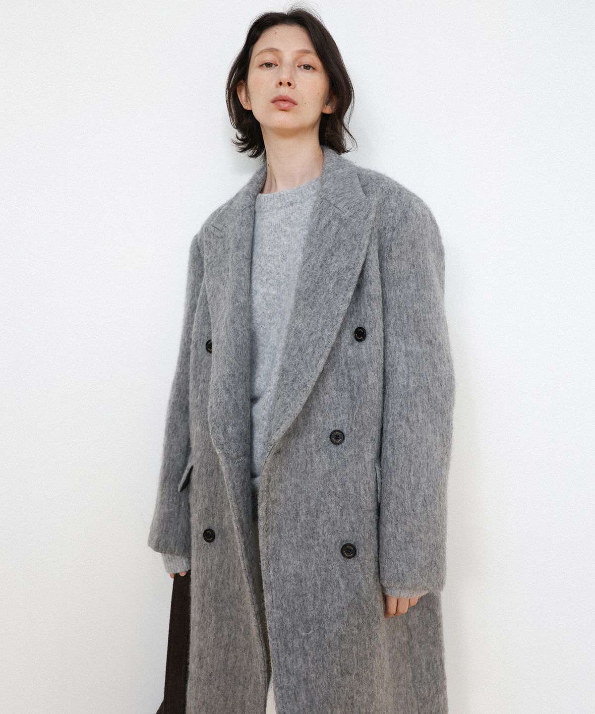 르바(LEVAR) Hairy Alpaca Blended Classic Coat - Charcoal