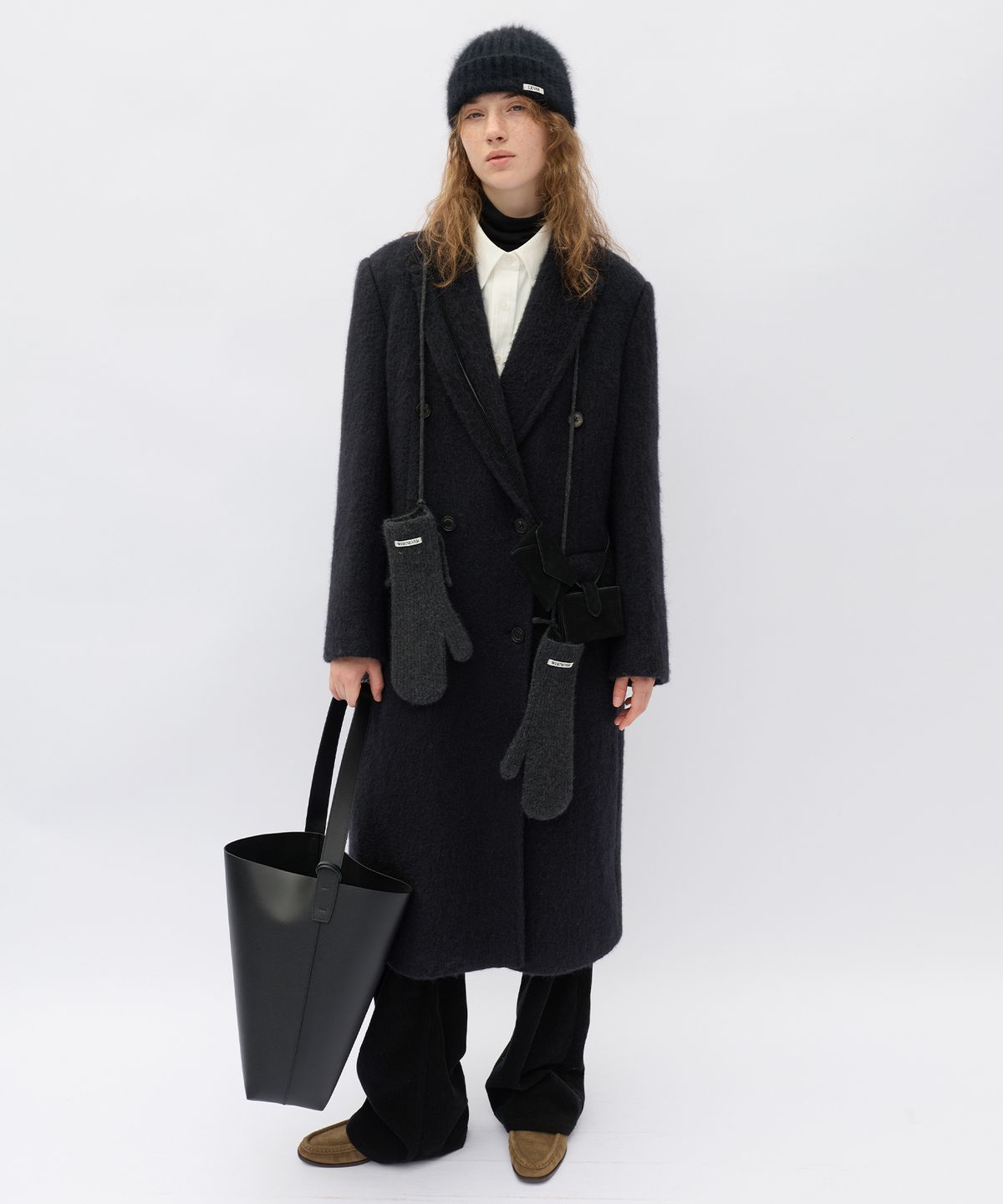 르바(LEVAR) Hairy Alpaca Blended Classic Coat - Black