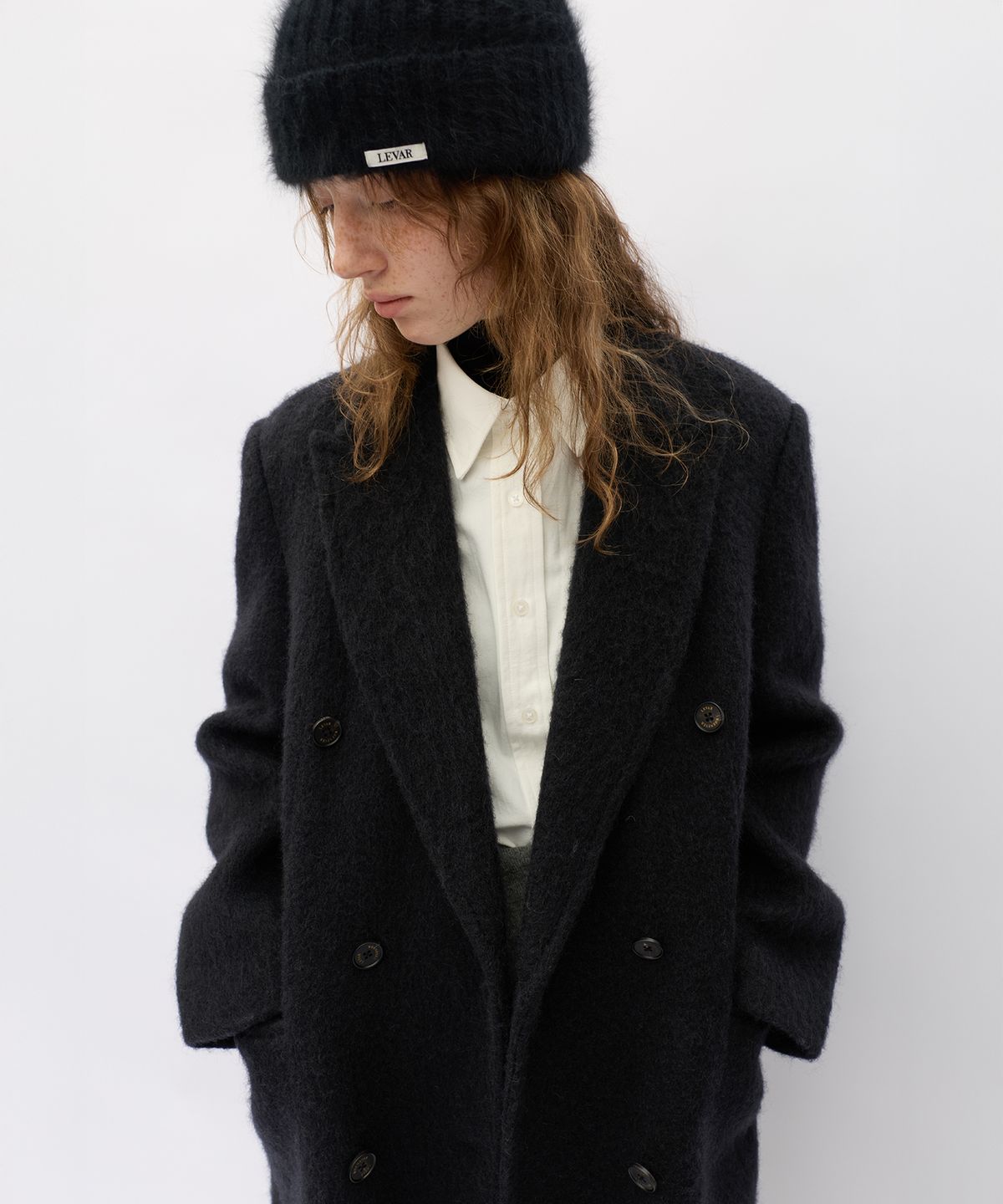 르바(LEVAR) Hairy Alpaca Blended Classic Coat - Black