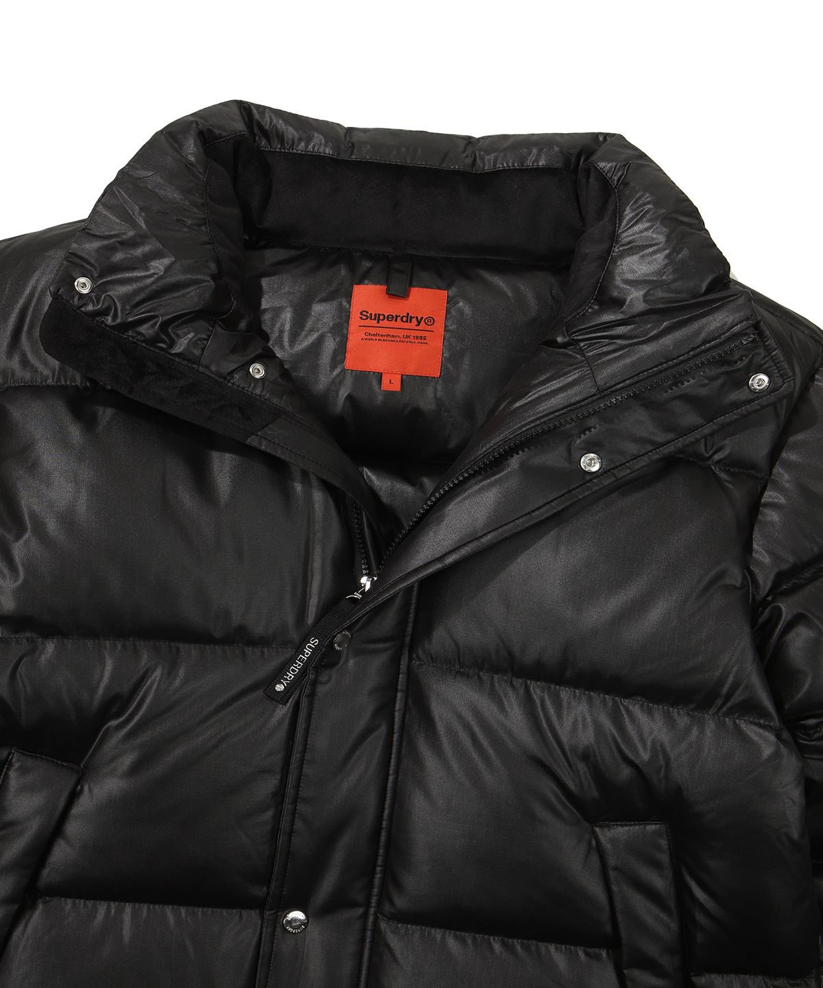 슈퍼드라이(SUPERDRY) 에센셜 덕다운 숏패딩 블랙