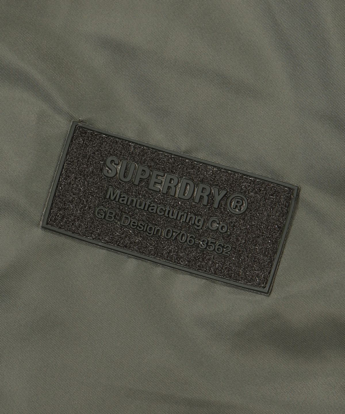 슈퍼드라이(SUPERDRY) 나일론 컬러 블록 패딩 자켓 카키