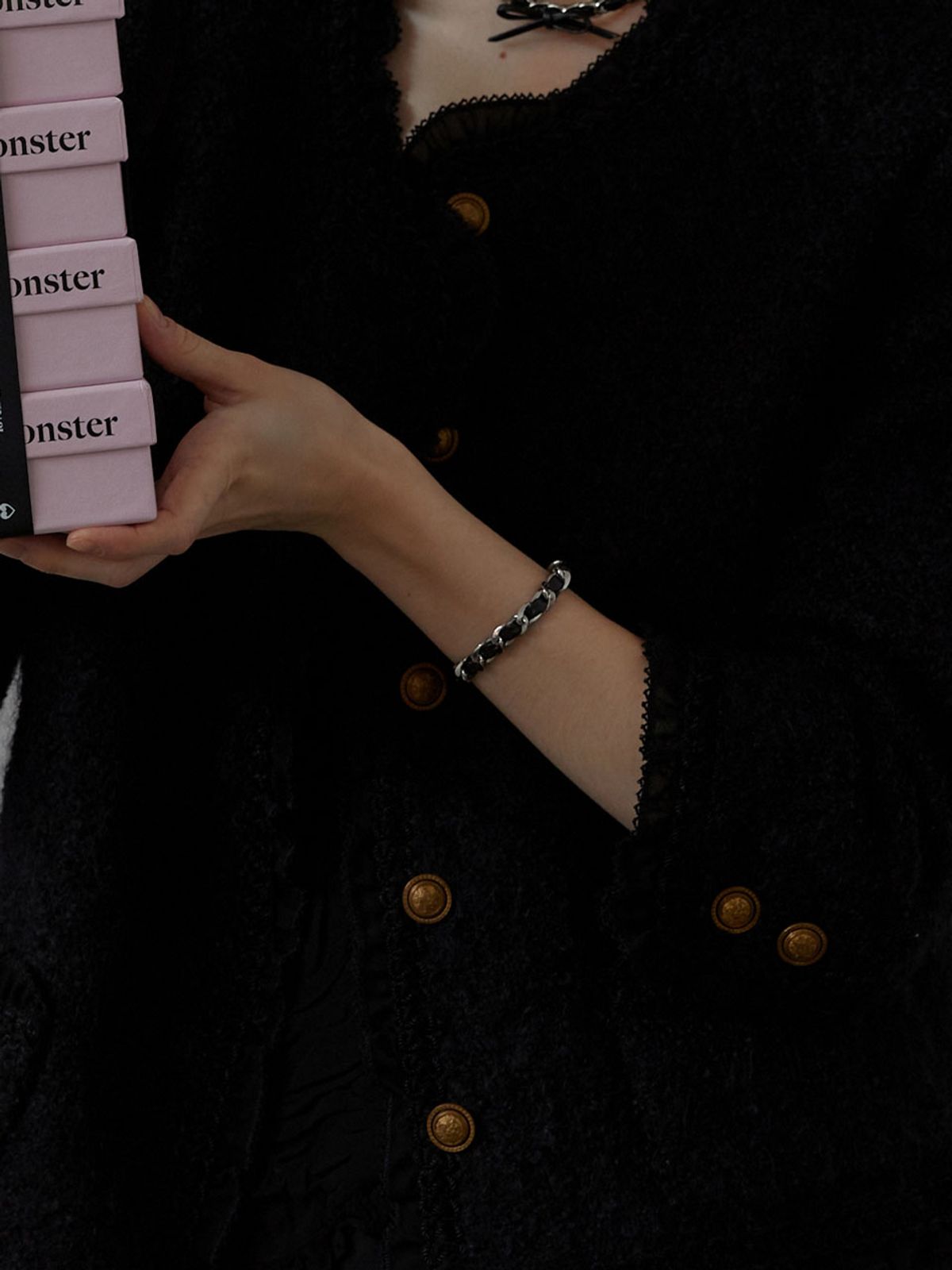 러브미몬스터(LOVE ME MONSTER) Chic Leather Ribbon Chain Bracelet (L243BC010)
