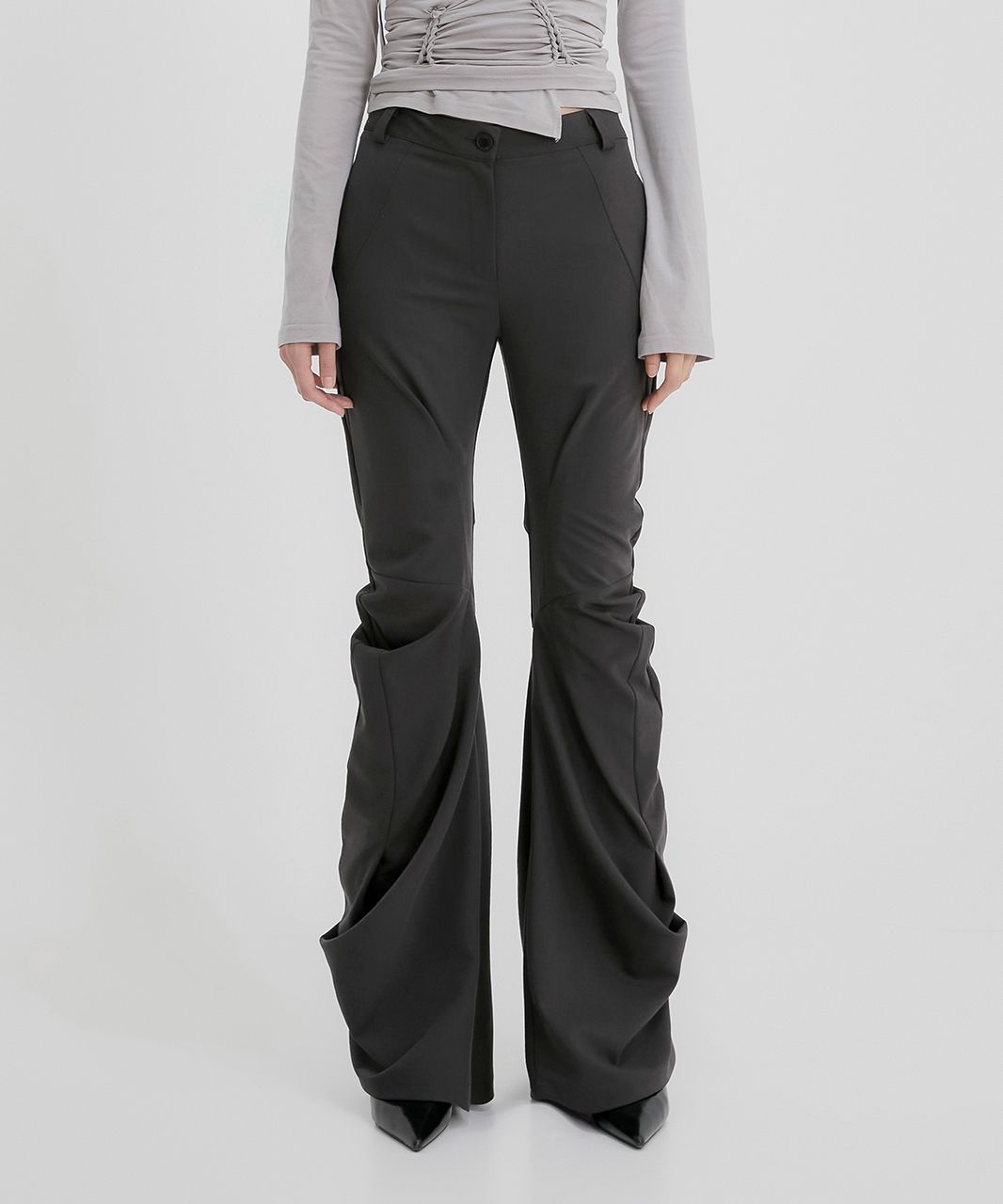 FLAREUP フローイングワイドパンツ　チャコール　musinsa MUSINSA公式 | FLAREUP Asymmetrical Drape Pants (FL-245_Charcoal)