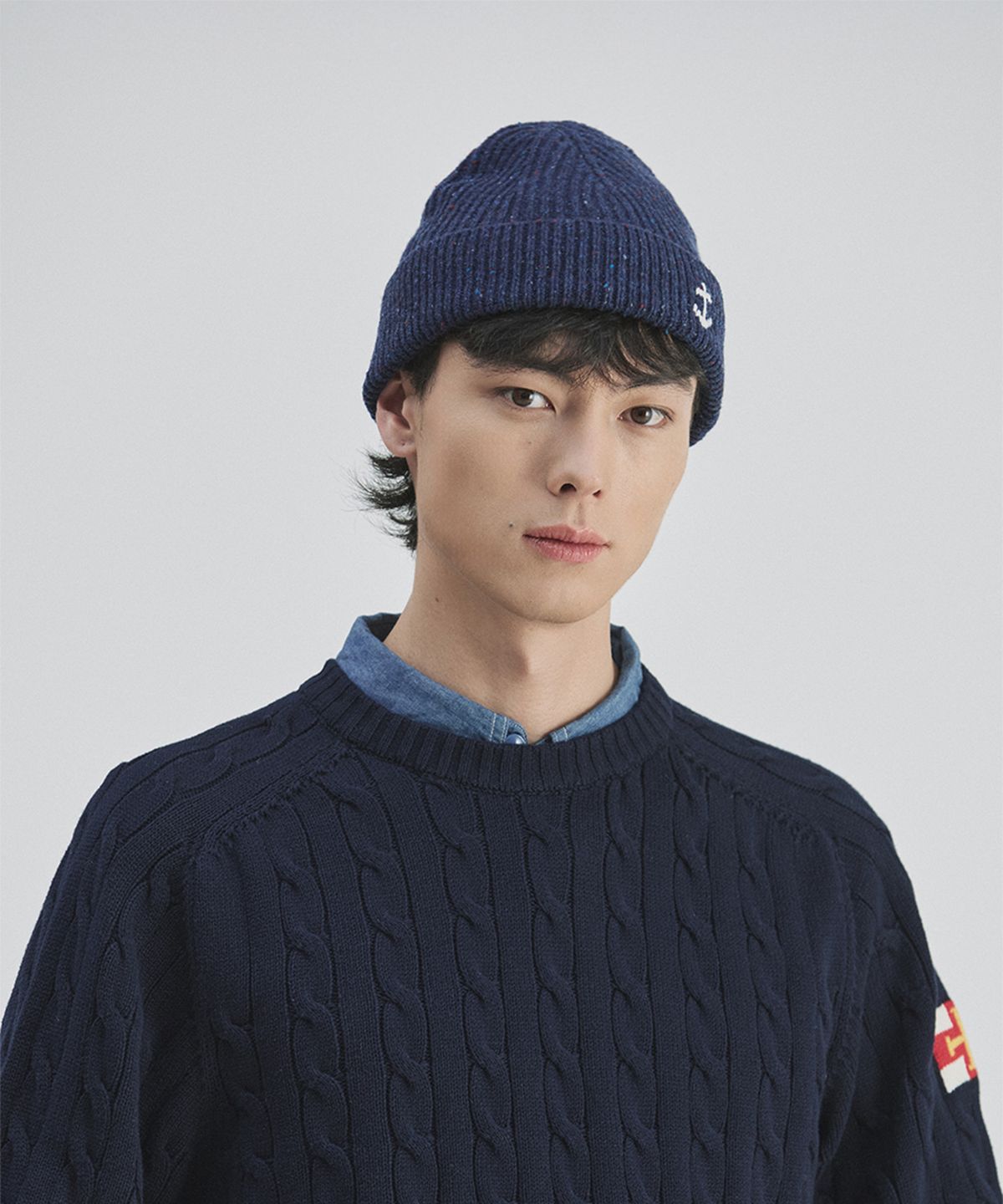 건지 울른스(Guernsey Woollens) 앵커 플로팅 숏 비니 컬렉션