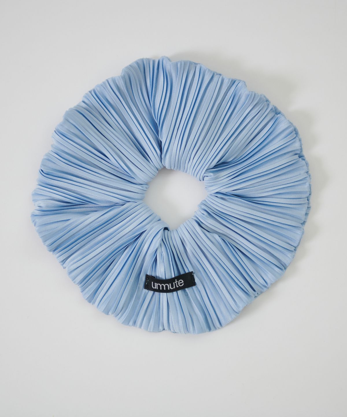 언뮤트(UNMUTE) PLEATED BIG SCRUNCHIE_SKY BLUE