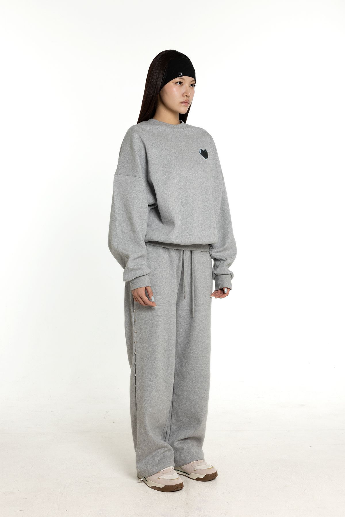 위드노쇼어(WITHNOSHORE) heartwave sweat shirts  - gray