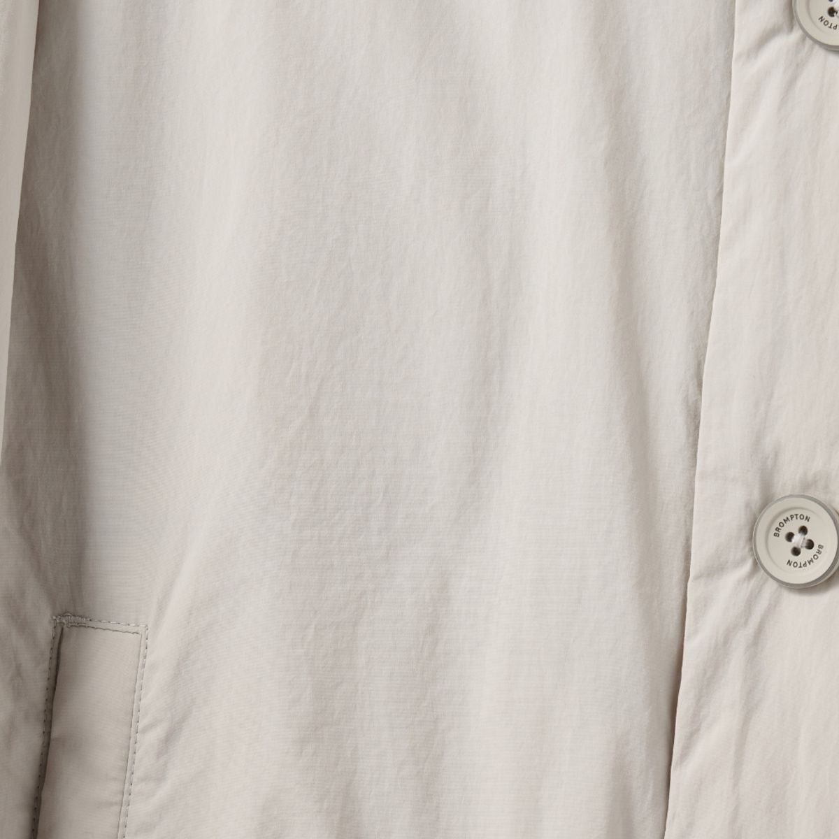 브롬톤 런던(BROMPTON LONDON) AEROWARM HIGH NECK BOMBER - IVORY (P244MDW203)
