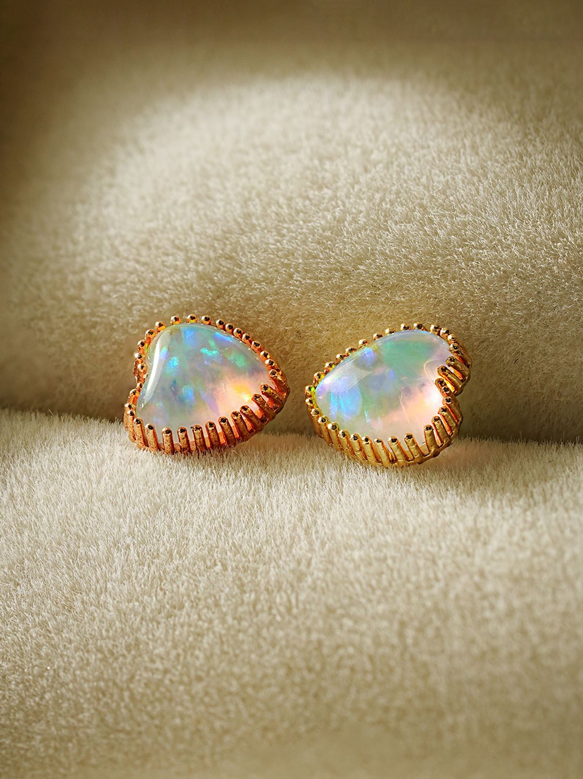 미니멀피어싱(MINIMALPIERCING) 14K 젤리오팔 하트 피어싱 귀걸이