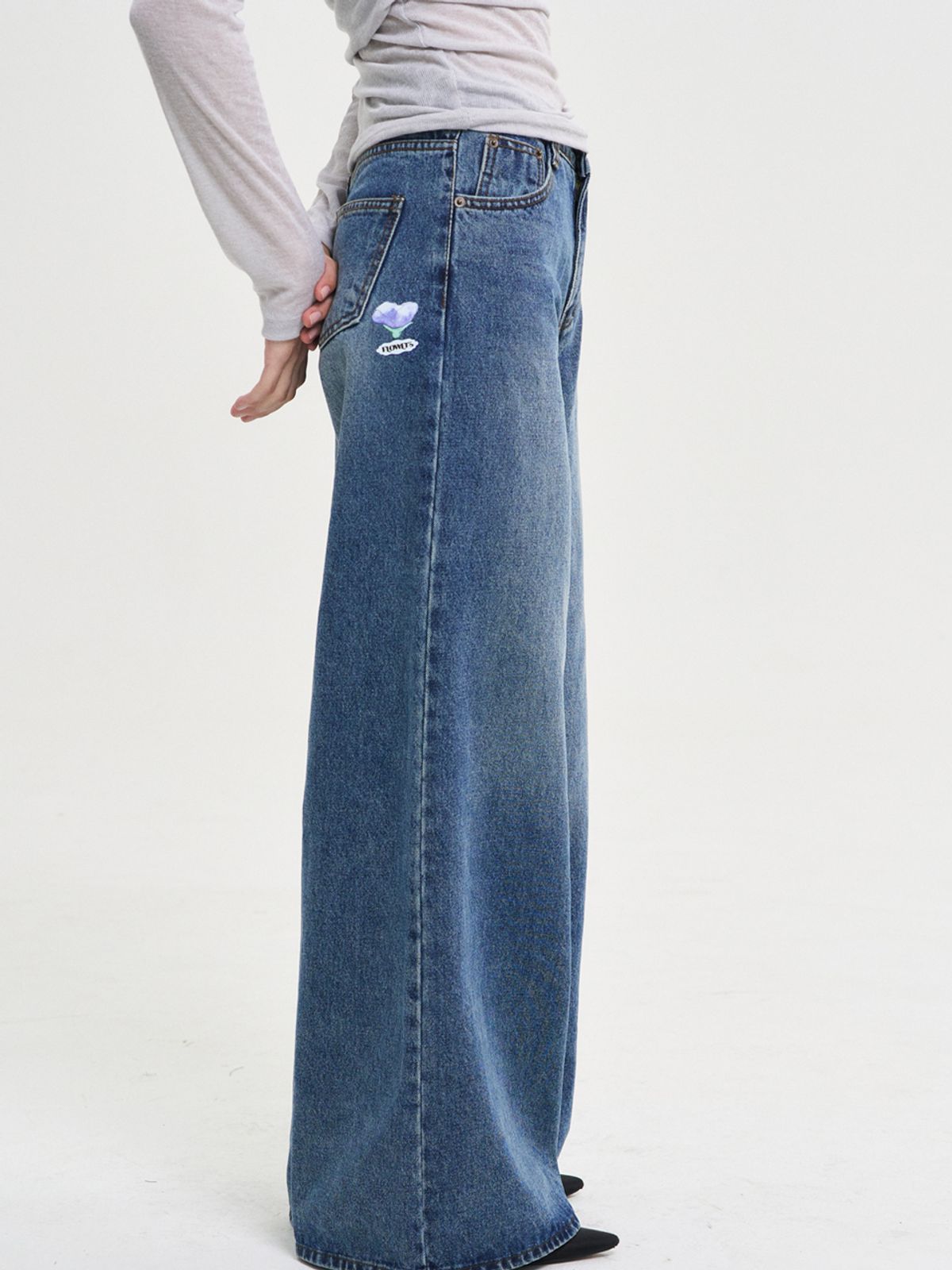 쏘리, 투 머치 러브(SORRY, TOO MUCH LOVE) 604 Wild Fit Denim Pants_Blue