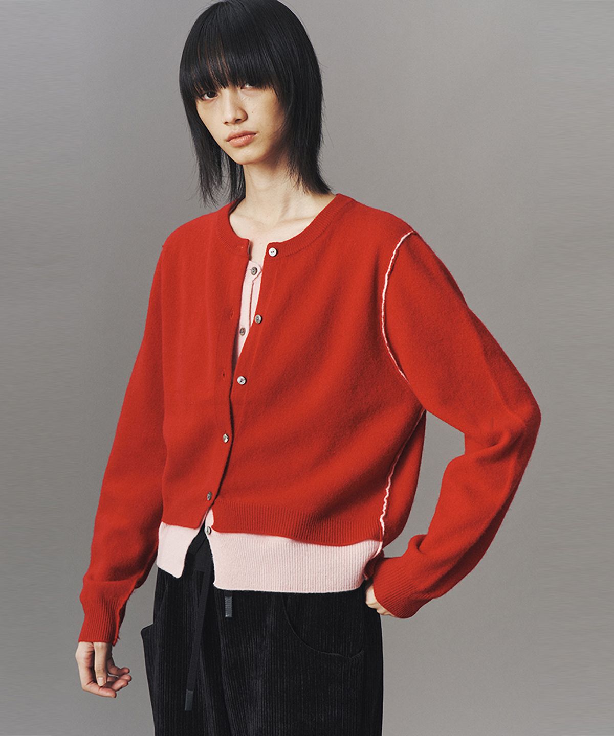 아위(AHWE) LAYERED WOOL CARDIGAN_RED