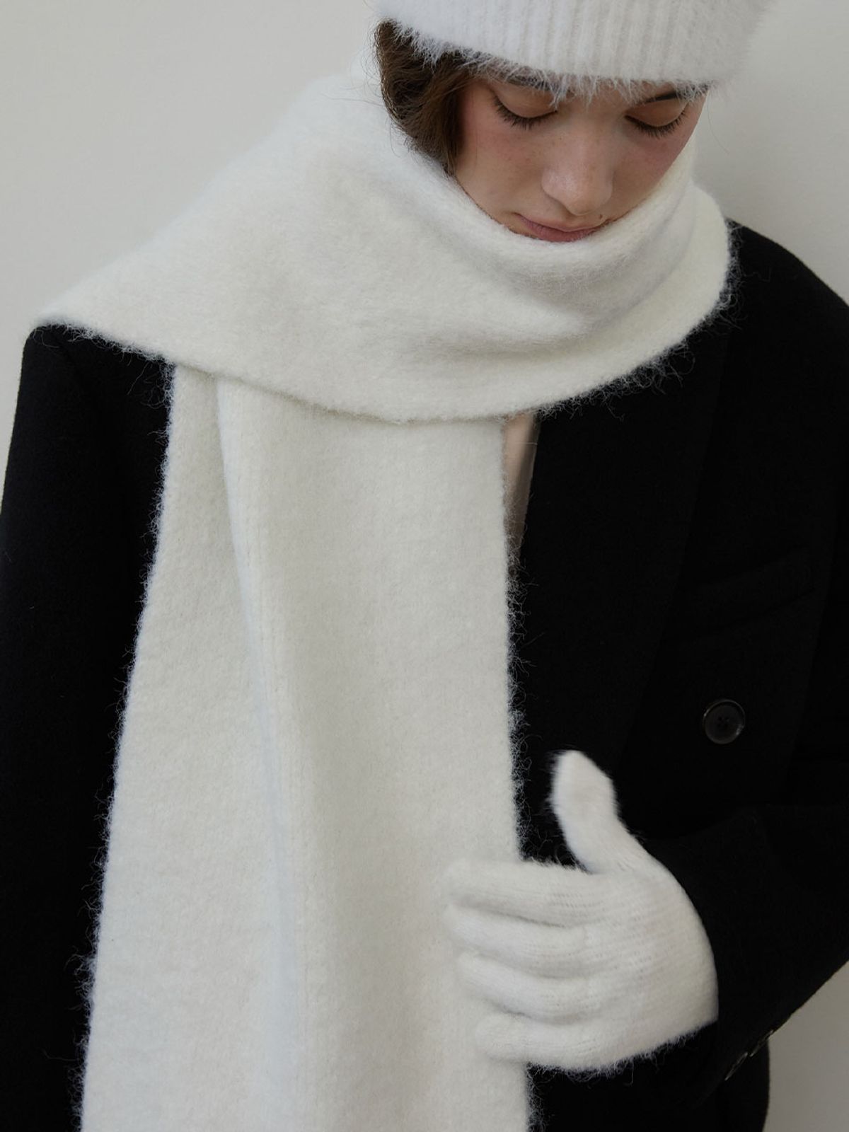 러브미몬스터(LOVE ME MONSTER) Mild Winter Muffler_WH (L244MMF040)