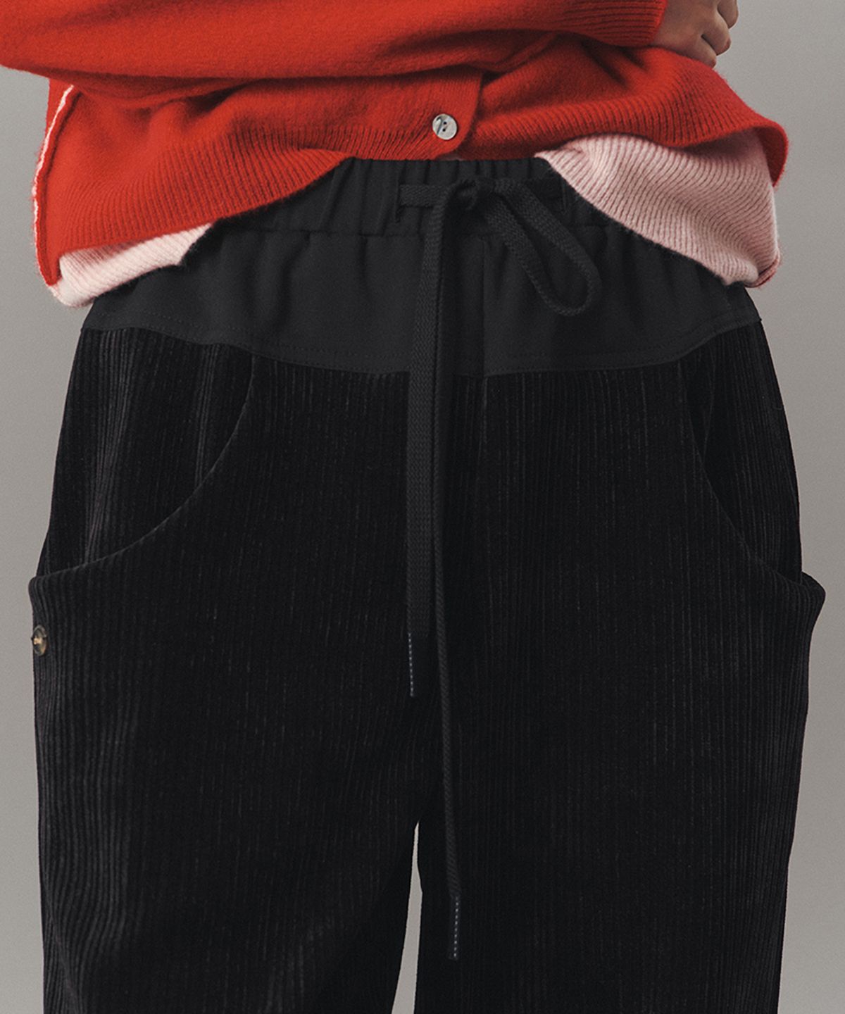 아위(AHWE) CORDUROY COMBO PANTS_BLACK