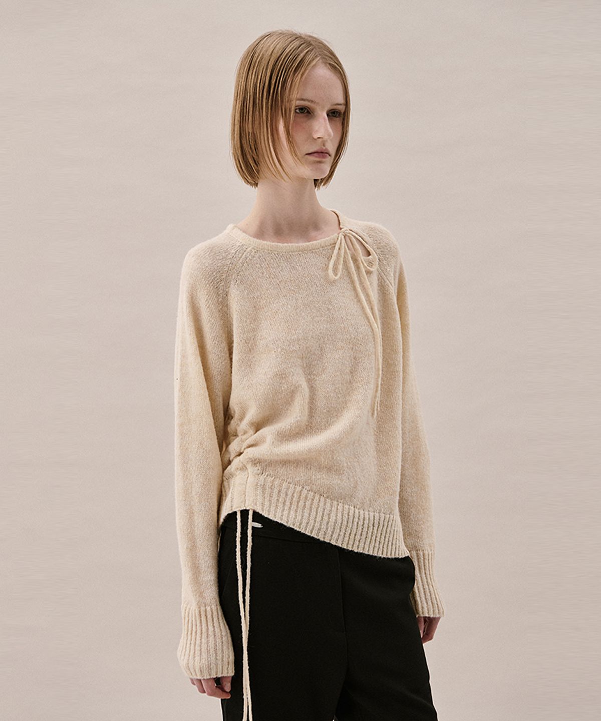 아위(AHWE) STRING SWEATER_LIGHT BEIGE