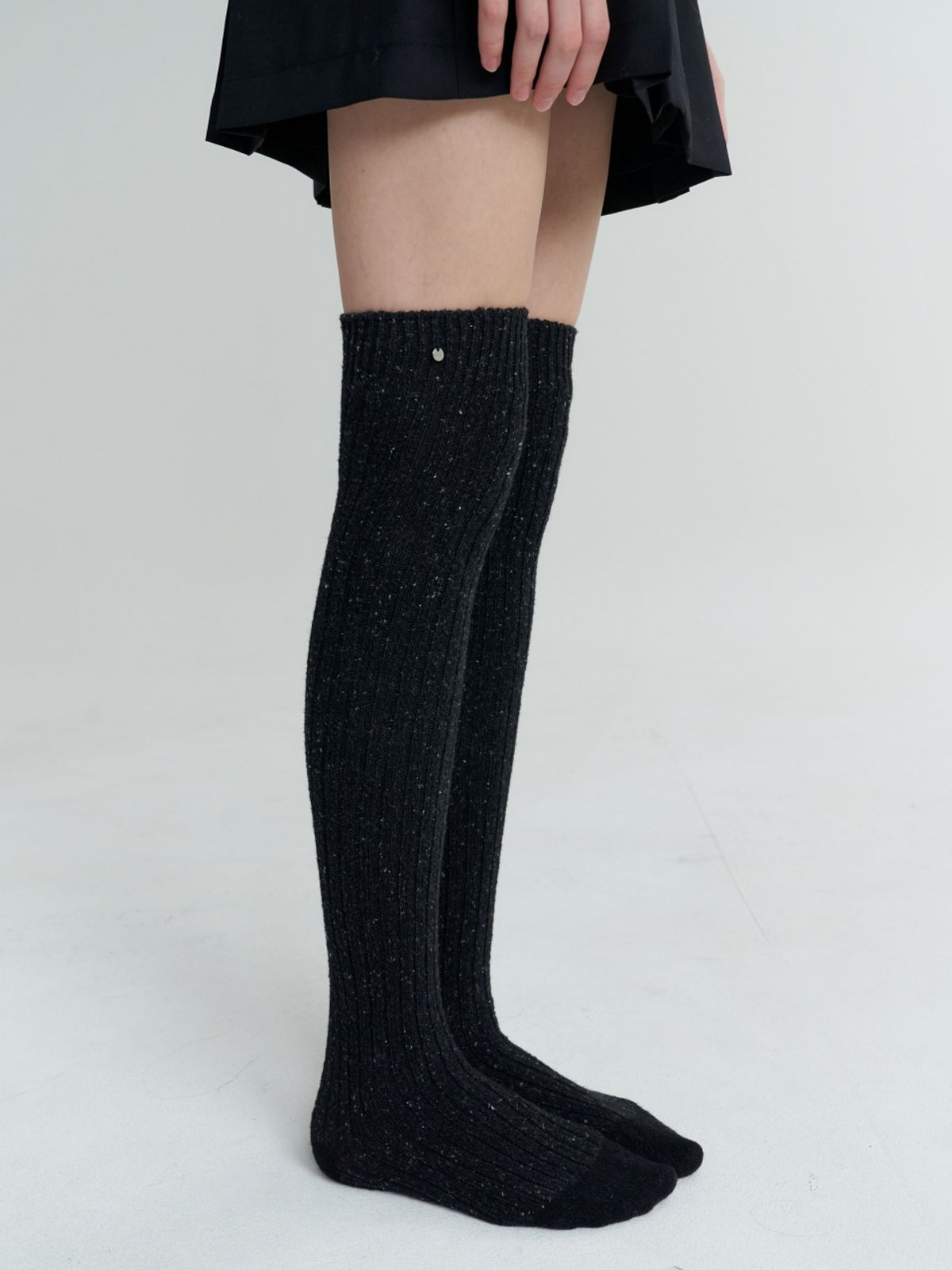 러브미몬스터(LOVE ME MONSTER) Ribbed Wool Over Knee Socks_3COL (L244MSC010)