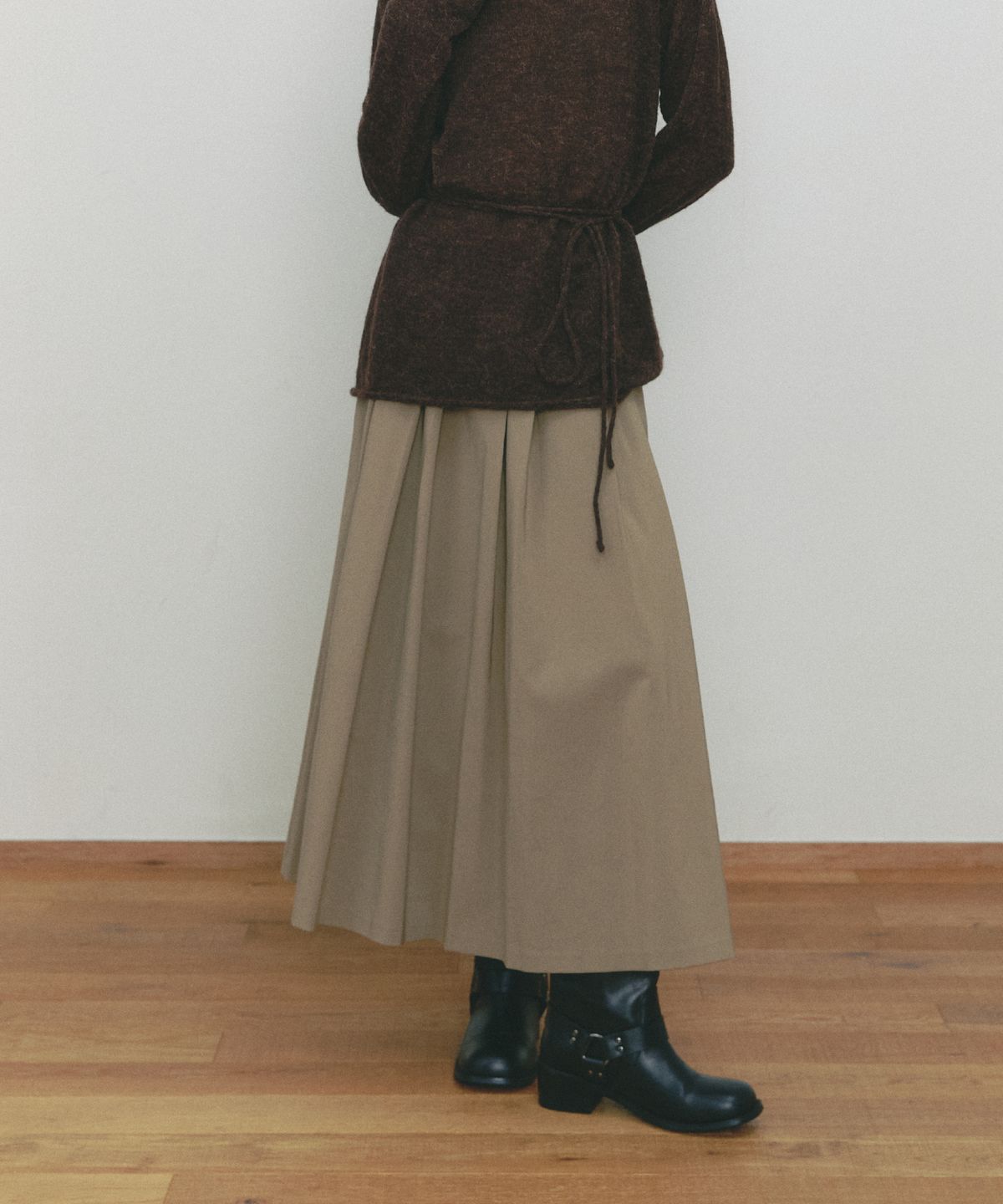 쎄미(SSEMI) CLASSIC PLEATS SKIRT(BE)