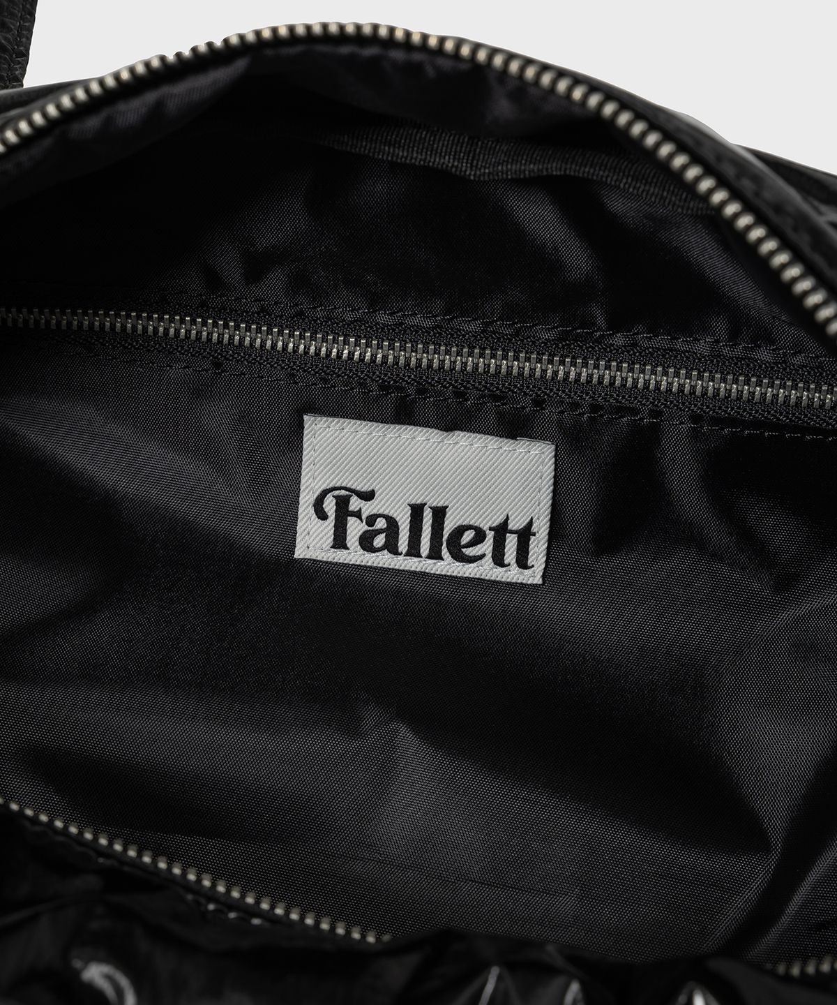 팔렛(FALLETT) 글로시 미니 더플백 블랙