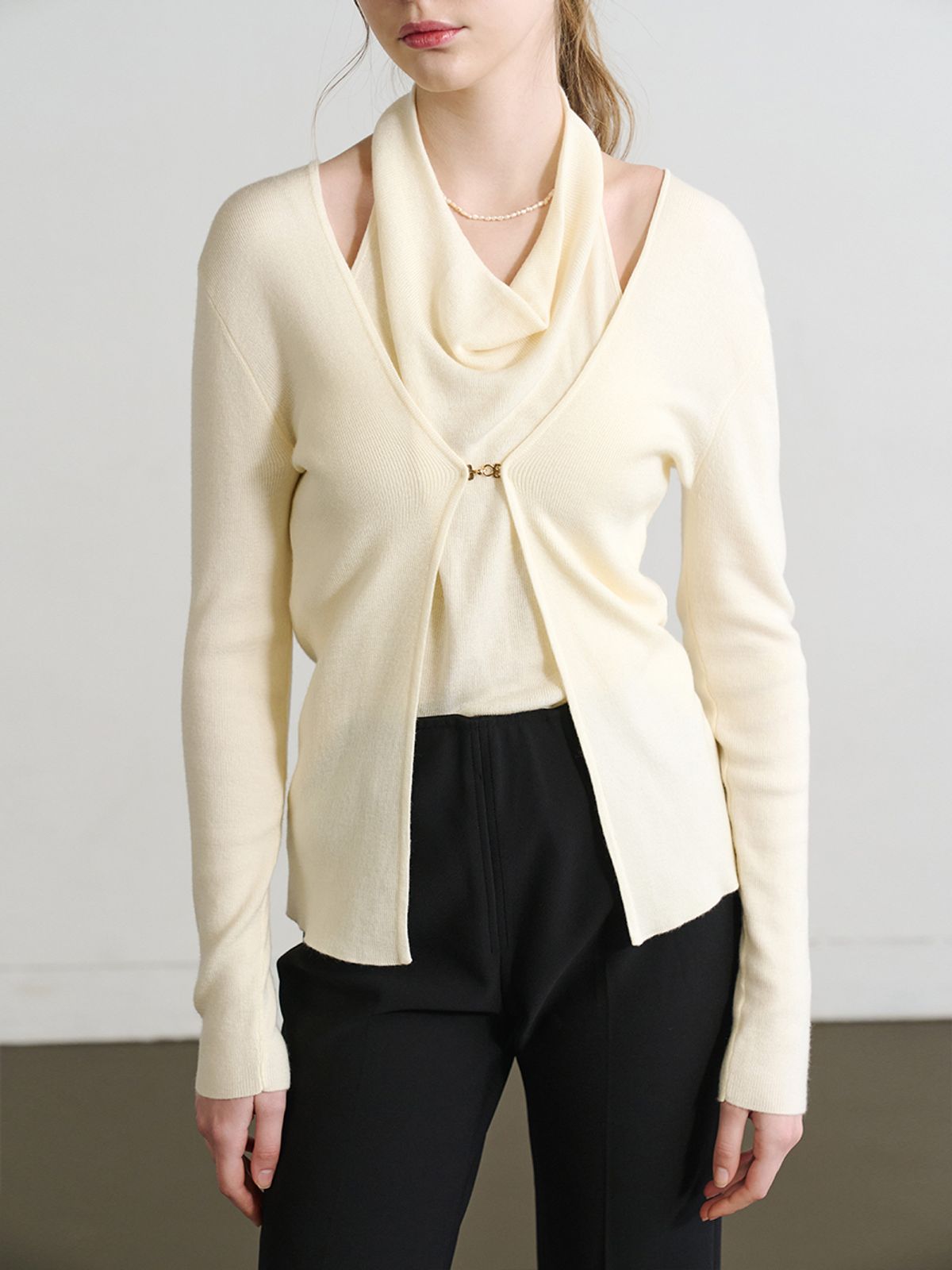 로트르드민(LAUTREDE MIN) Lautre Halter Buckle Ivory knit